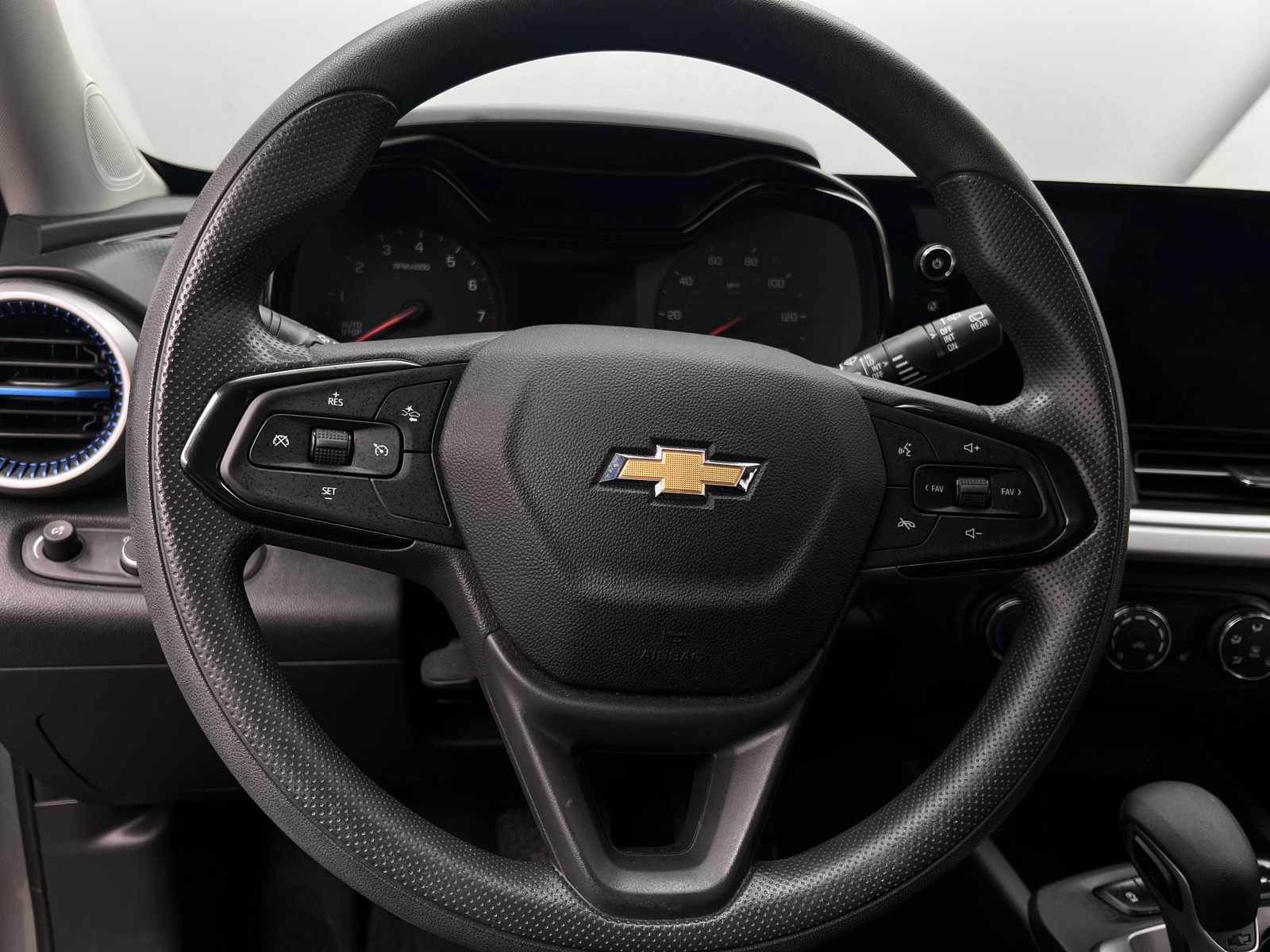 Thumbnail: 2024 Chevrolet Trax - 5