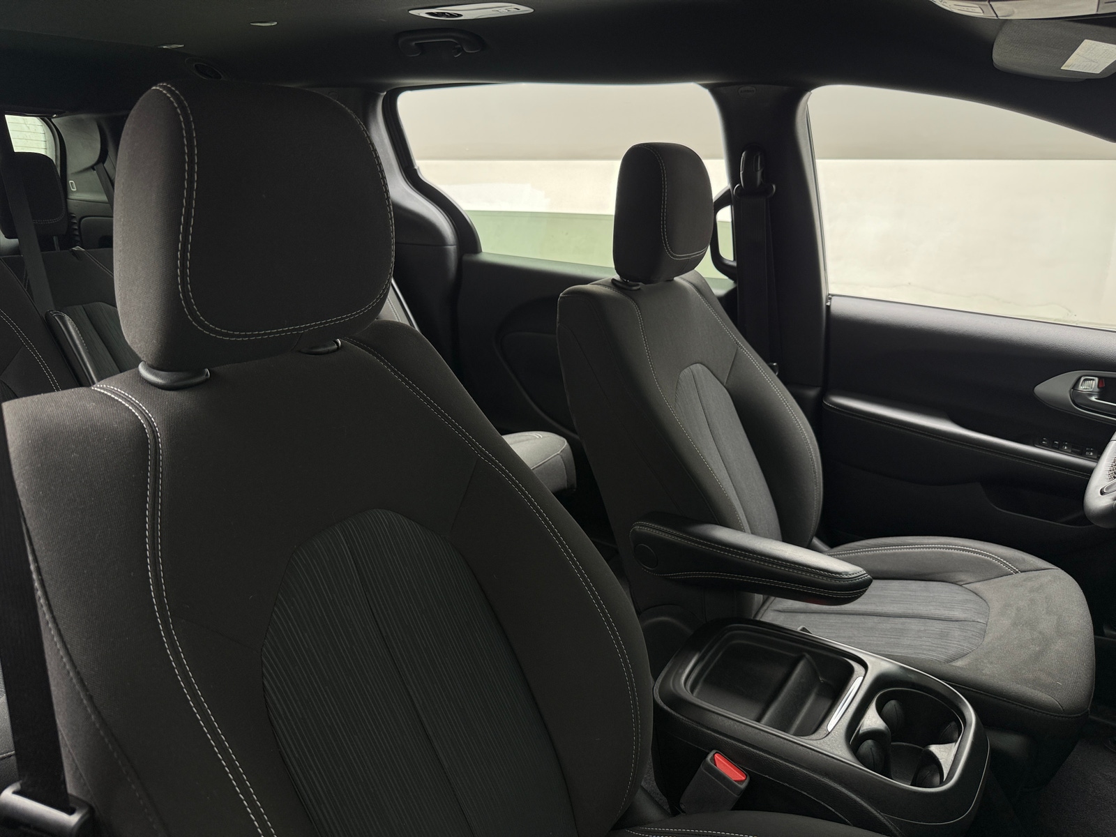 Thumbnail: 2024 Chrysler Pacifica - 2