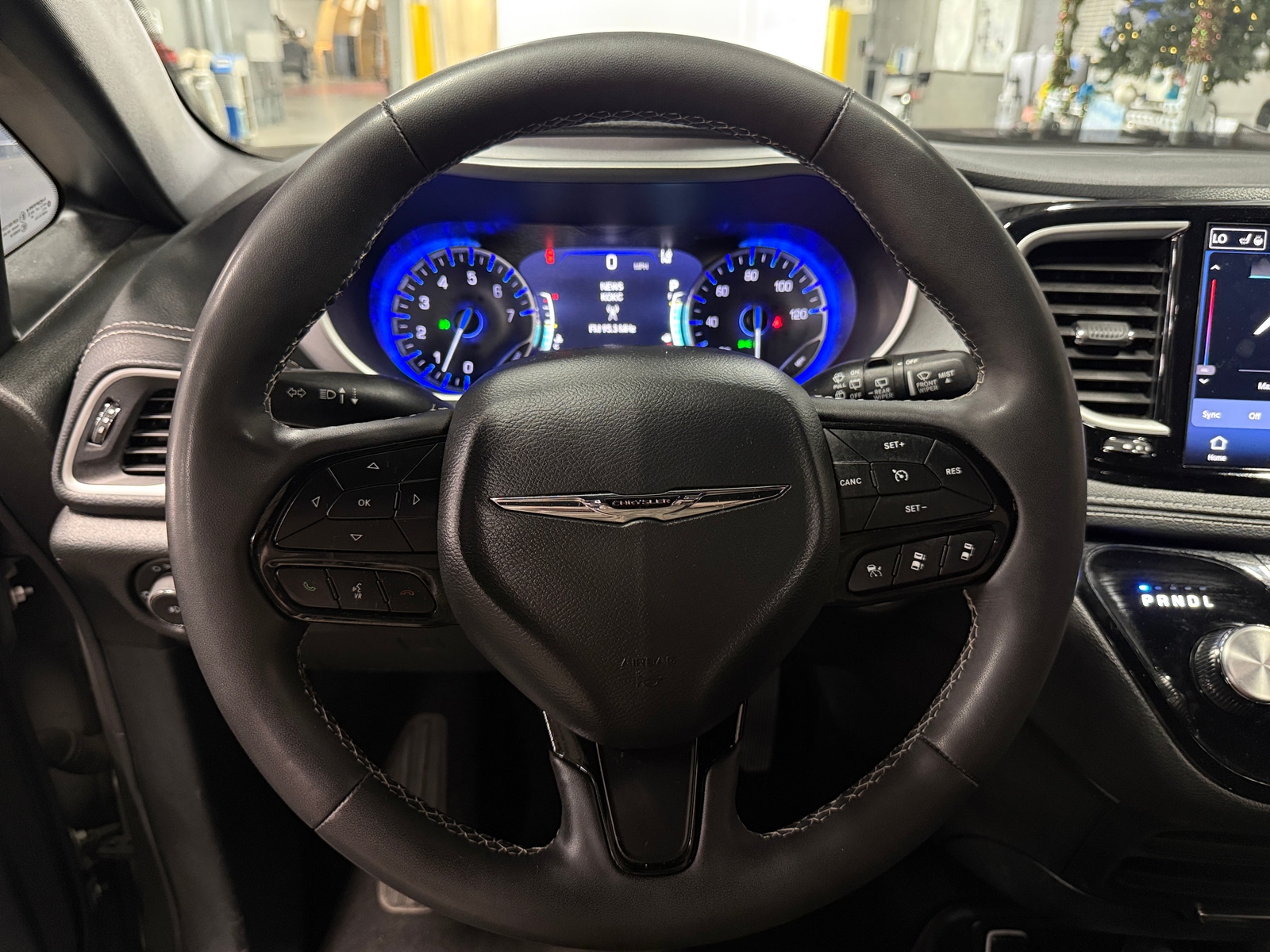 Thumbnail: 2024 Chrysler Pacifica - 5