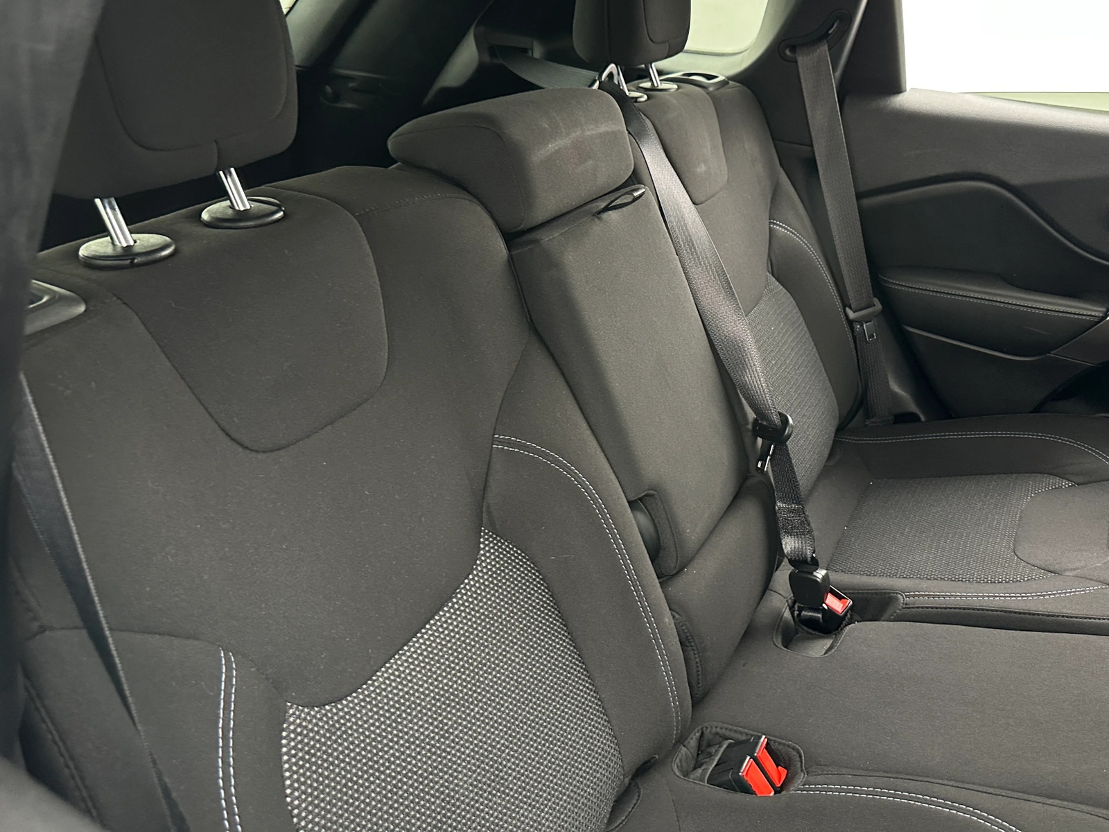 Thumbnail: 2020 Jeep Cherokee - 6