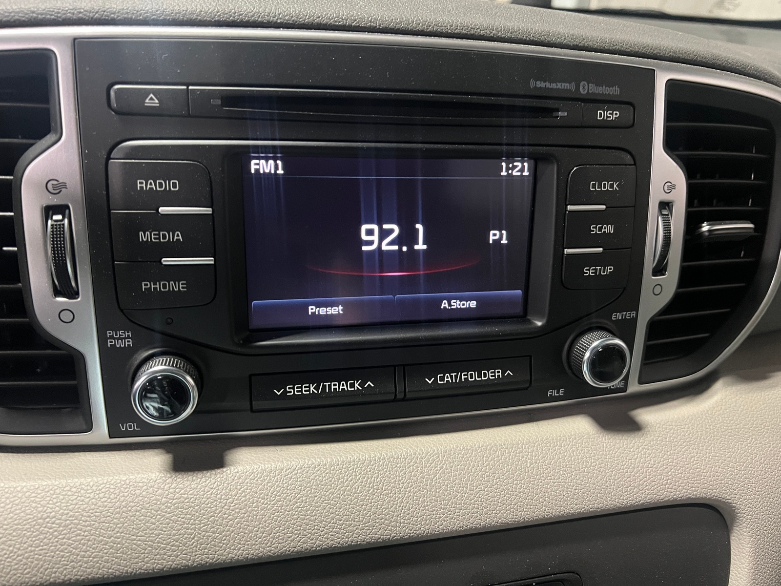 Thumbnail: 2017 Kia Sportage - 4