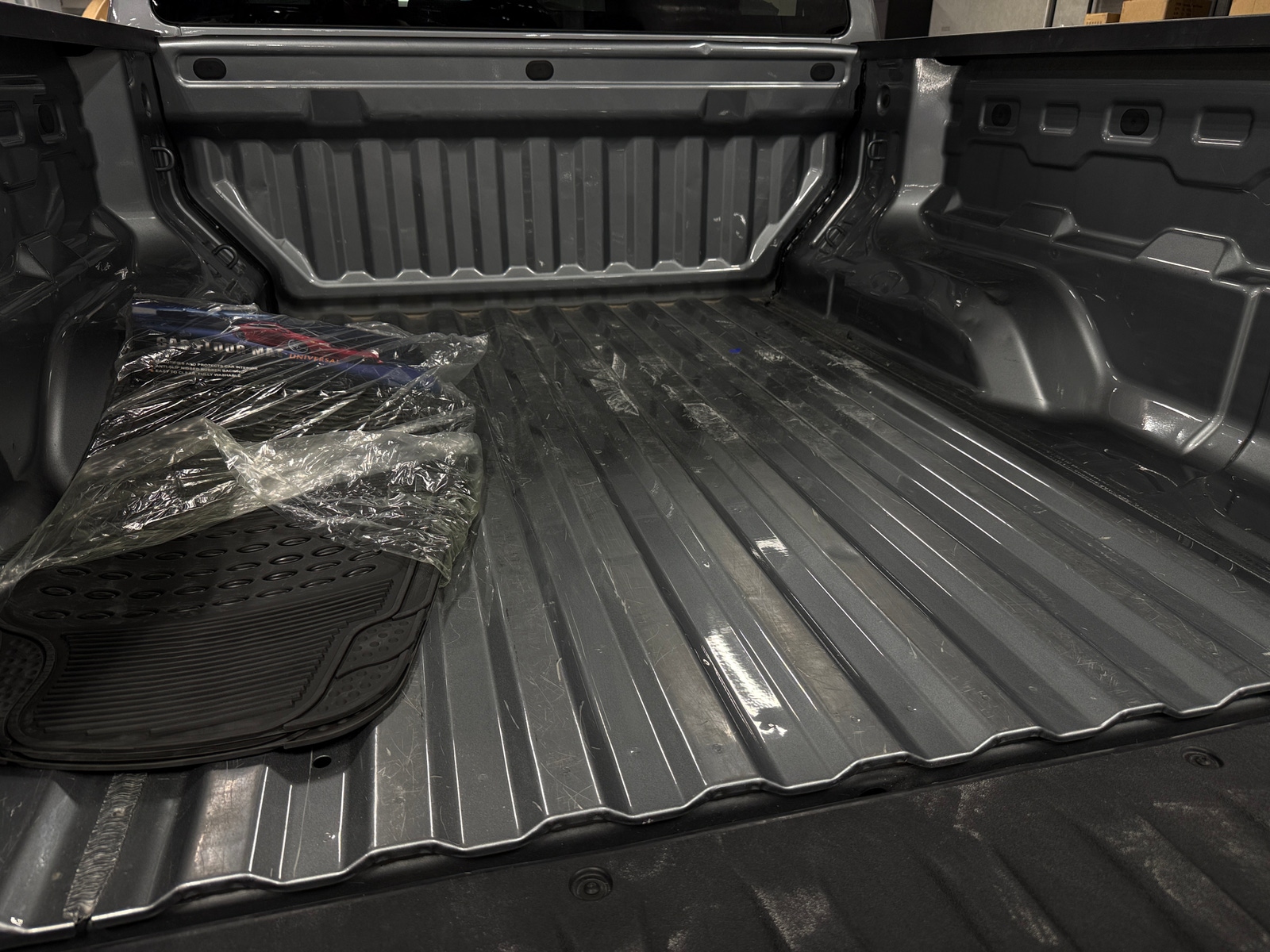 Thumbnail: 2024 Chevrolet Colorado - 7