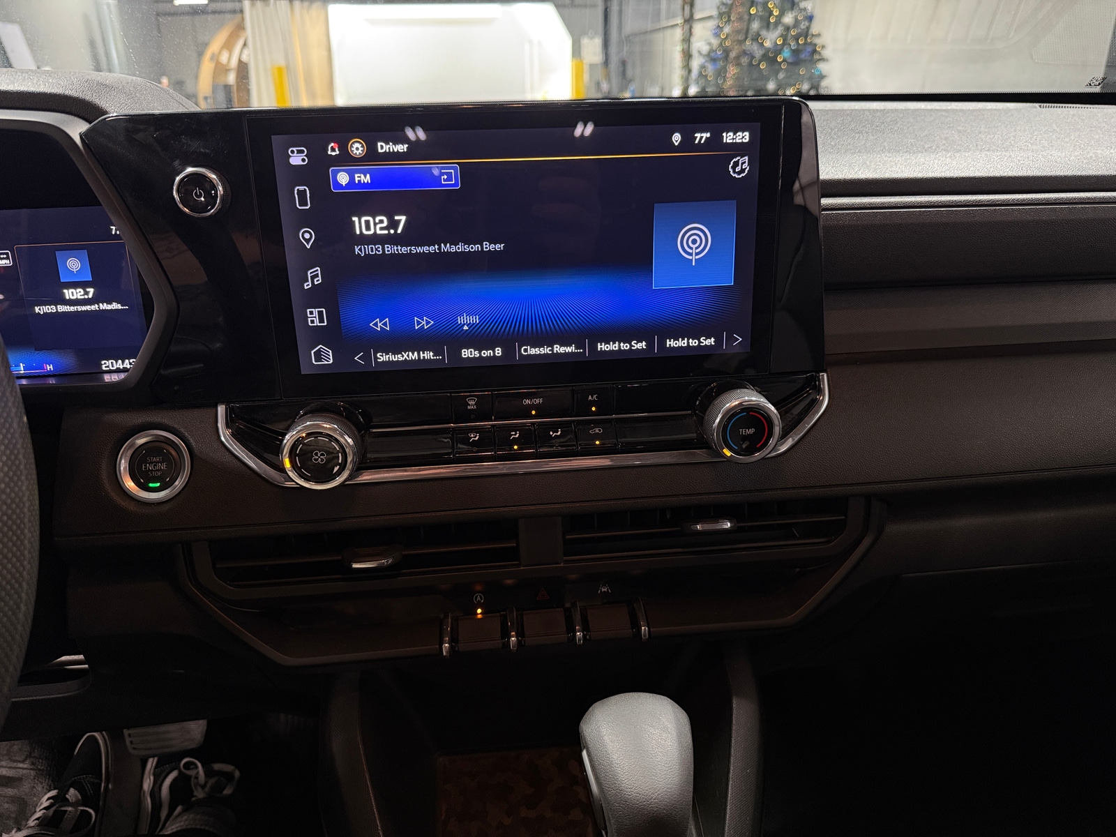 Thumbnail: 2024 Chevrolet Colorado - 4