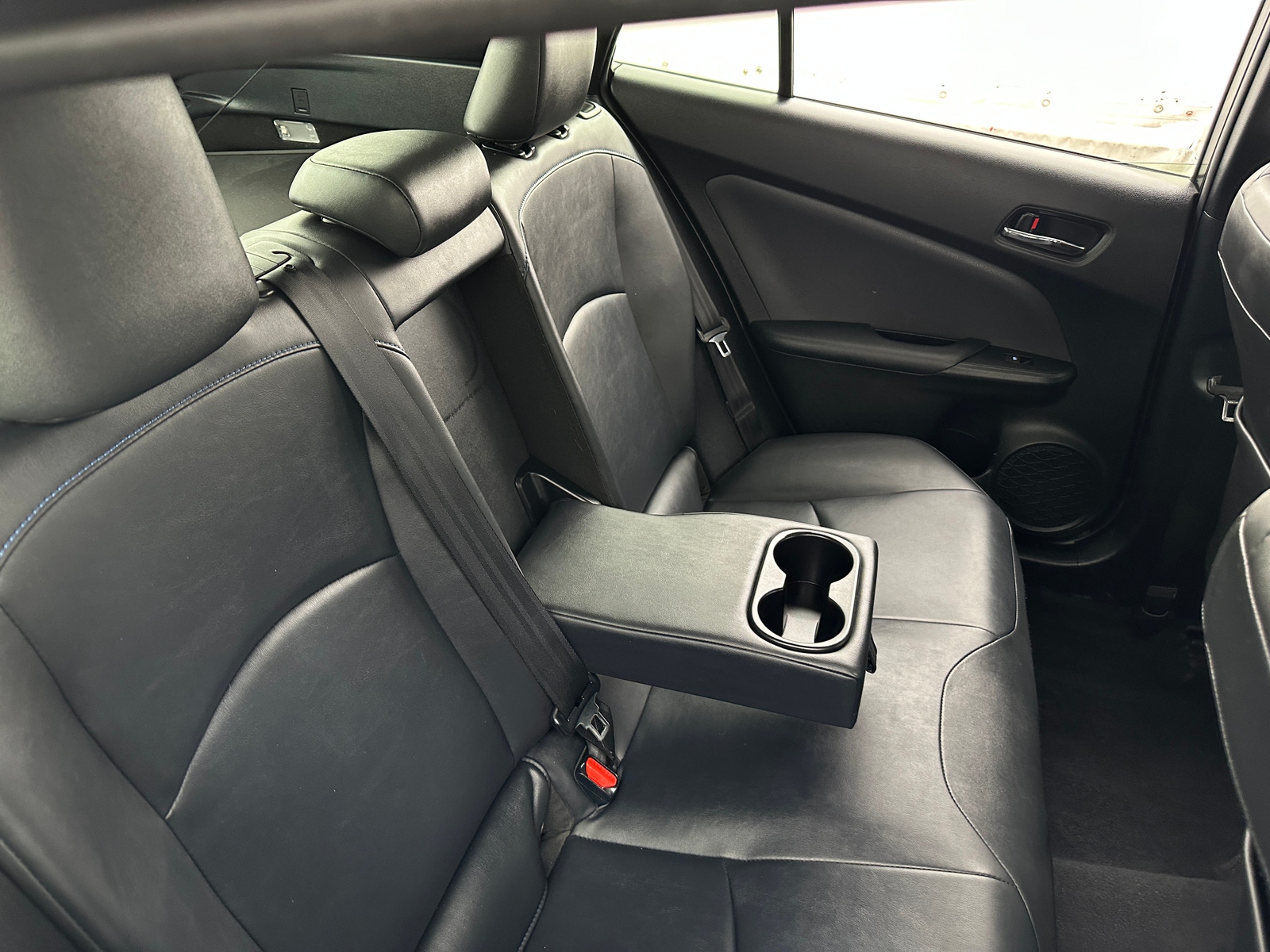 Thumbnail: 2017 Toyota Prius - 6