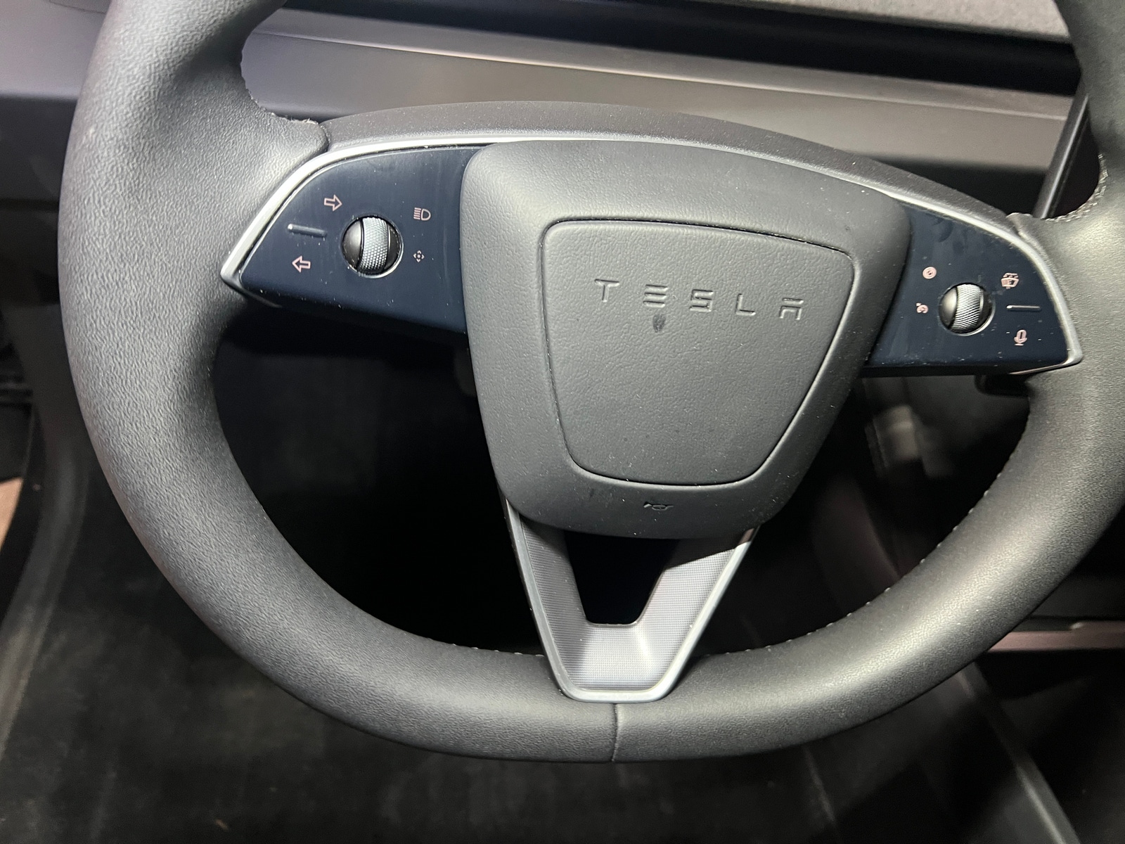 Thumbnail: 2025 Tesla Model 3 - 4