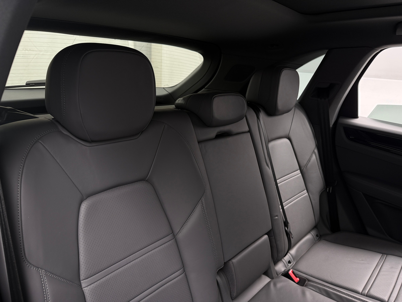 Thumbnail: 2021 Porsche Cayenne - 5