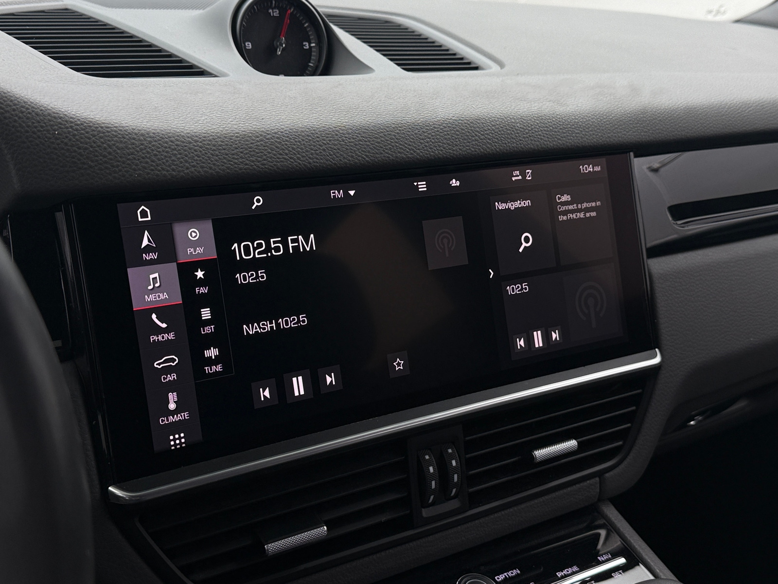 Thumbnail: 2021 Porsche Cayenne - 3