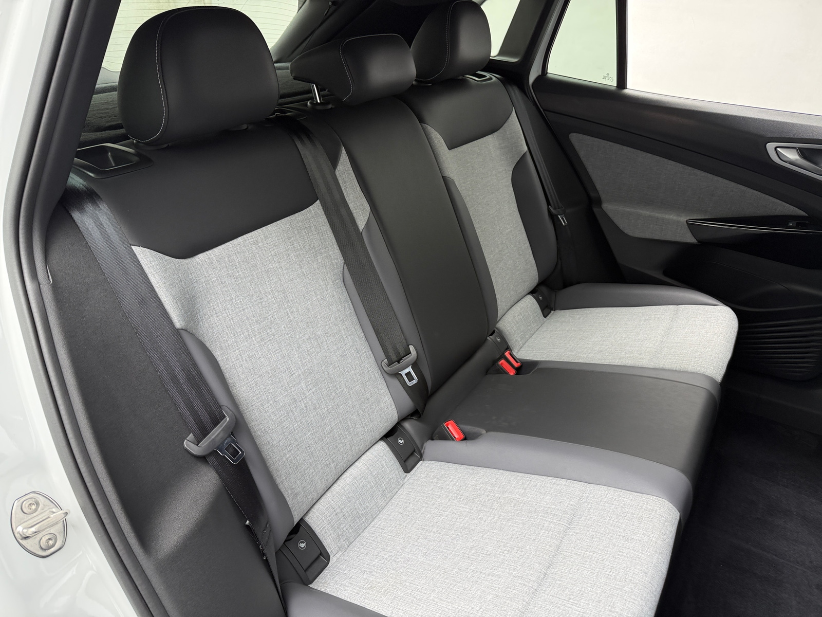 Thumbnail: 2023 Volkswagen ID.4 - 6