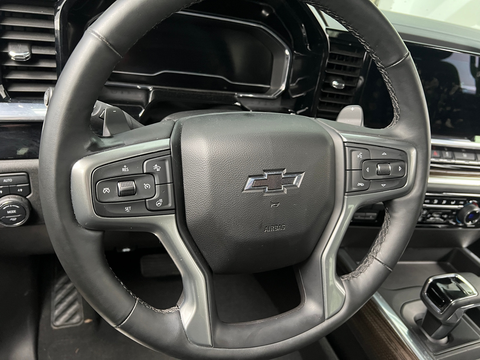 Thumbnail: 2025 Chevrolet Silverado 1500 - 5