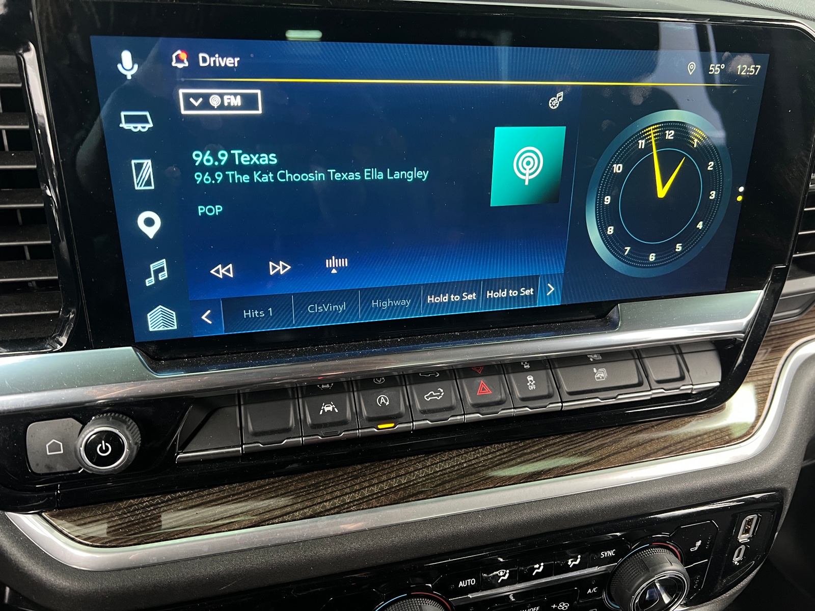 Thumbnail: 2025 Chevrolet Silverado 1500 - 4