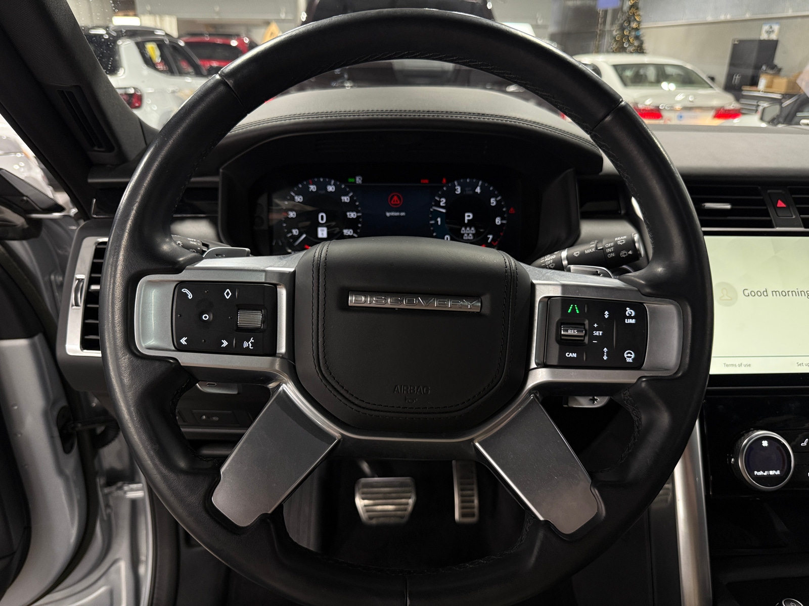 Thumbnail: 2023 Land Rover Discovery - 4