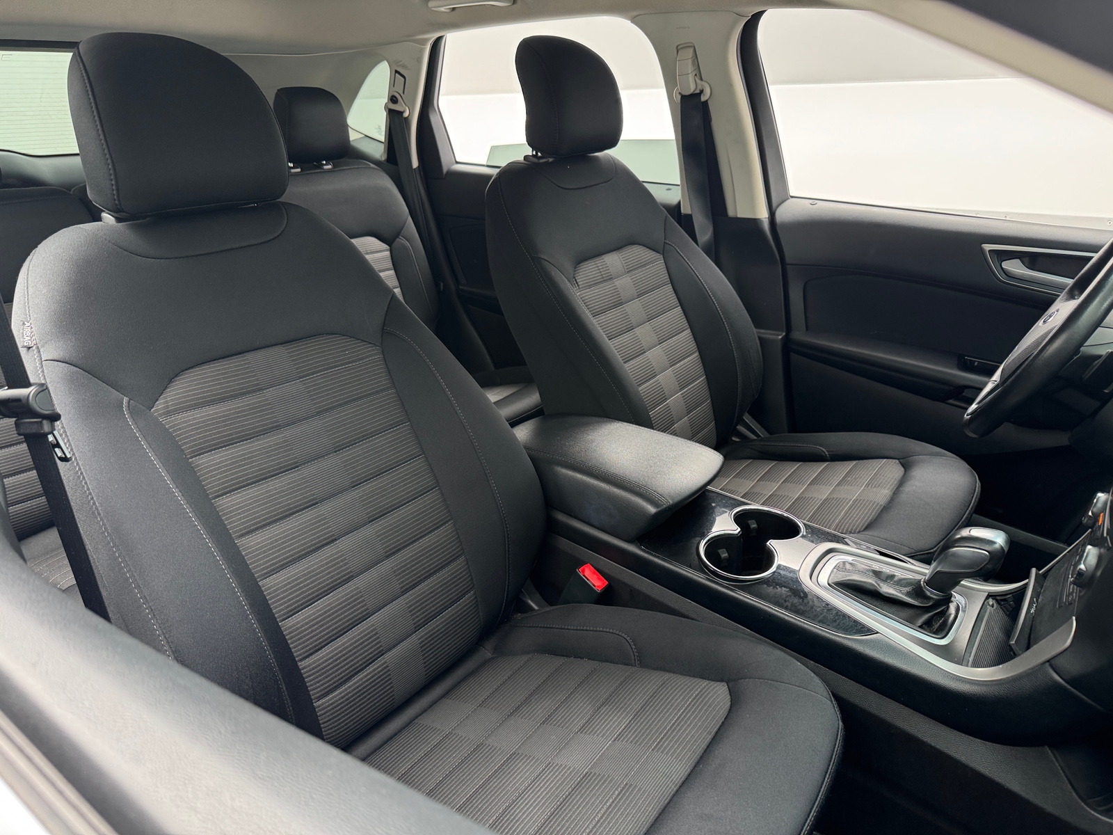 Thumbnail: 2017 Ford Edge - 2