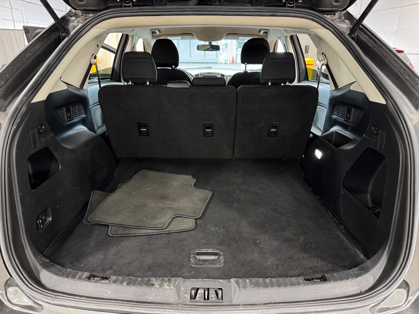 Thumbnail: 2017 Ford Edge - 7