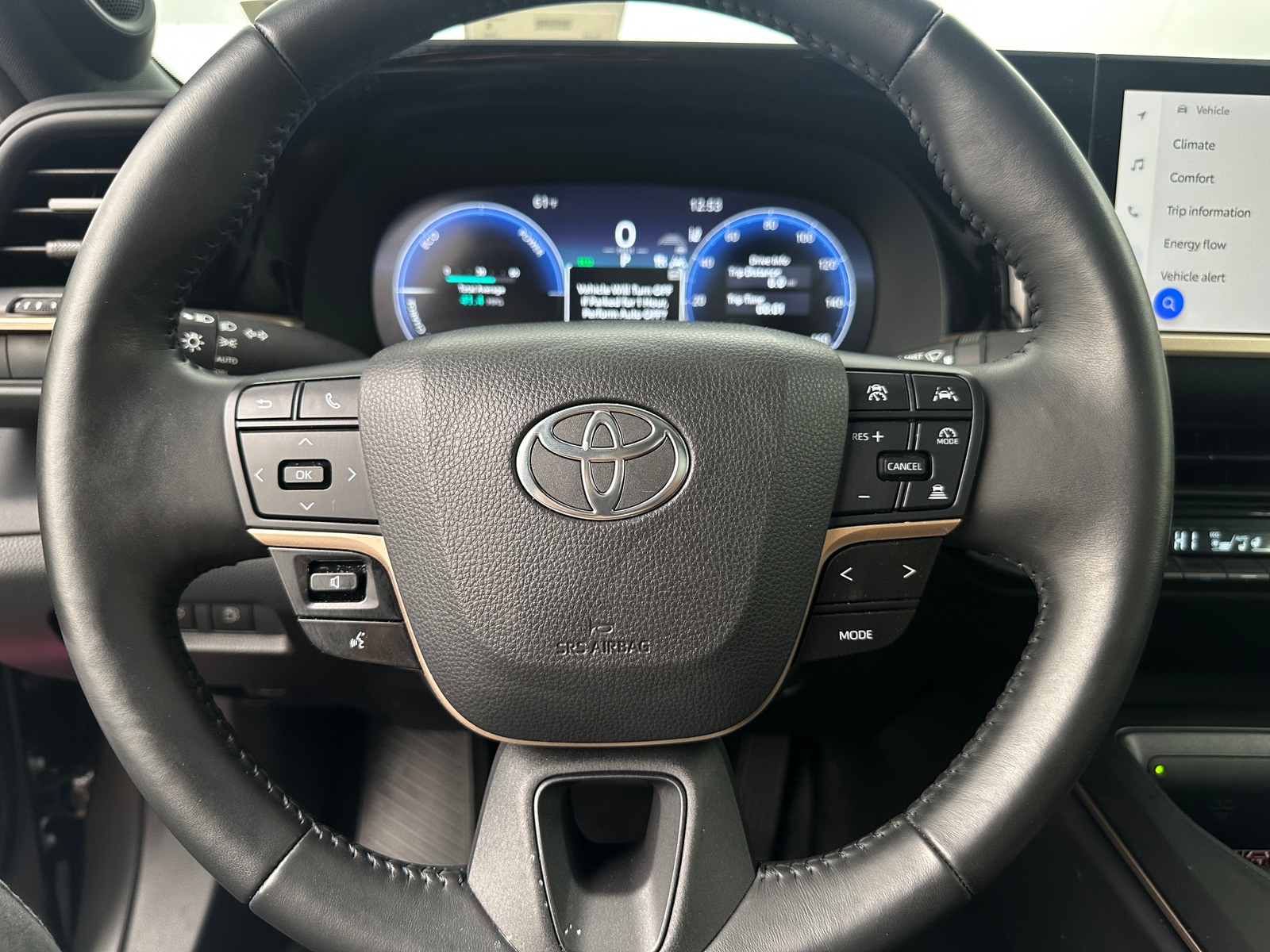 Thumbnail: 2023 Toyota Crown - 4