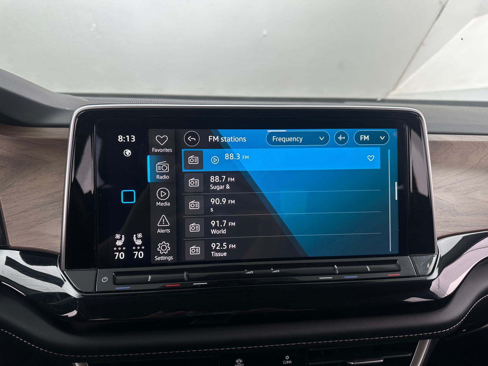 Thumbnail: 2025 Volkswagen Atlas - 3