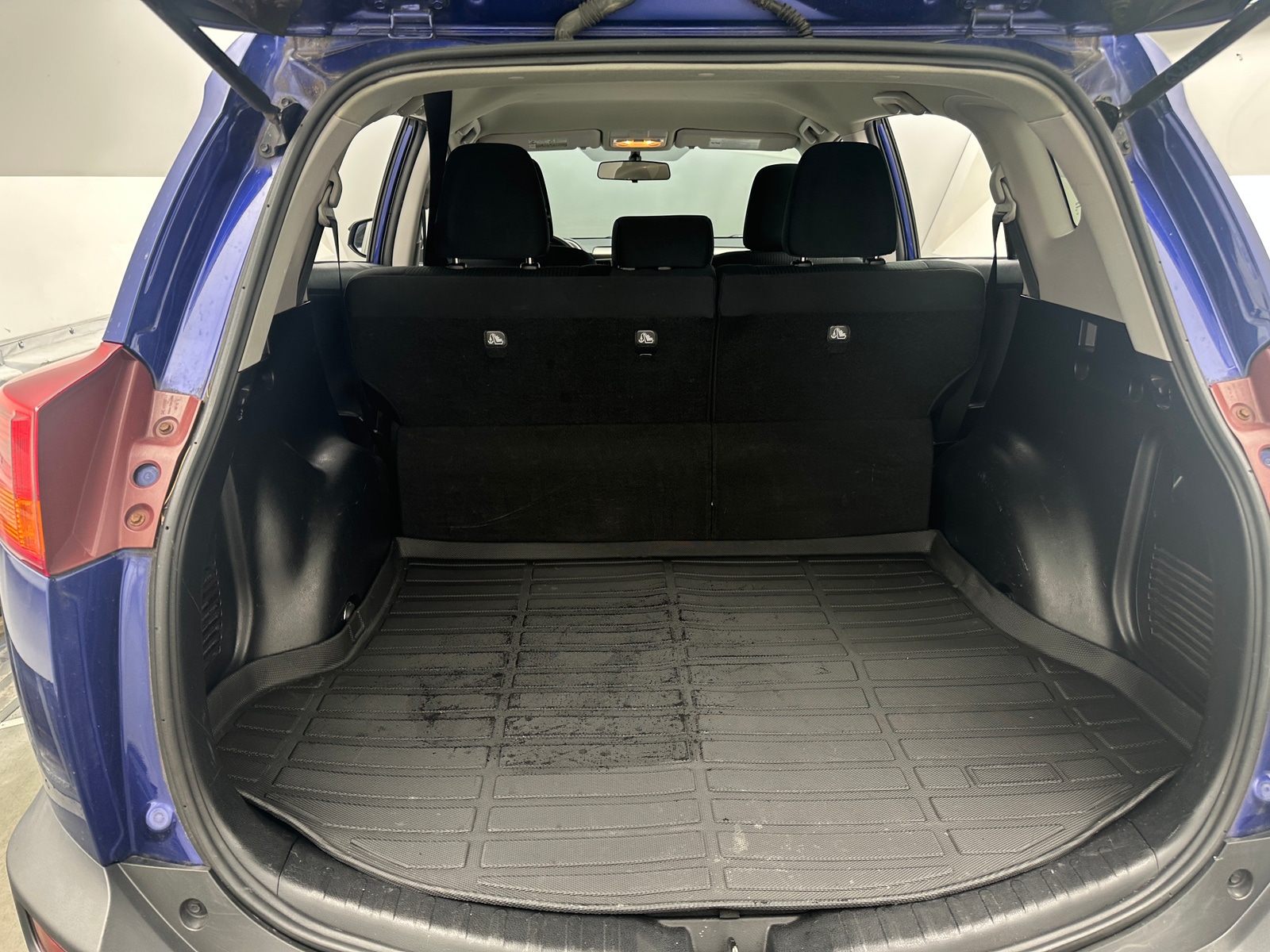 Thumbnail: 2015 Toyota RAV4 - 7