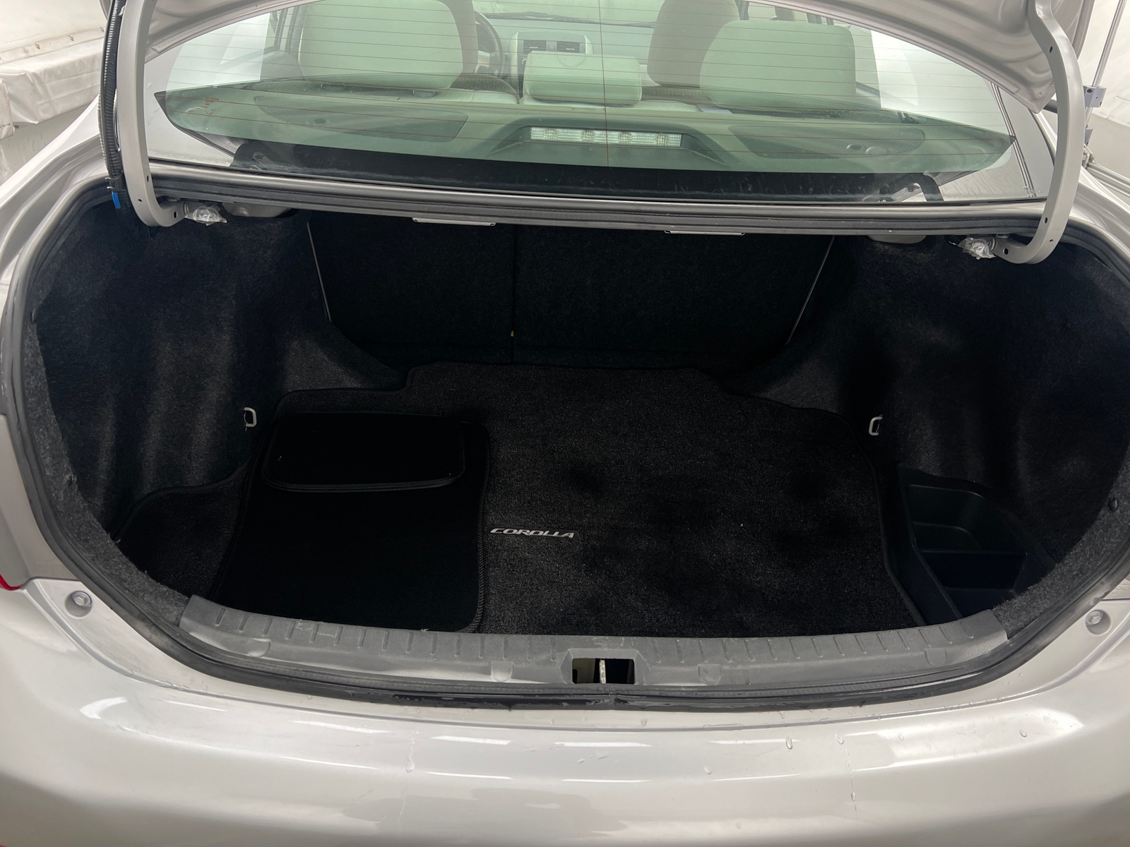 Thumbnail: 2010 Toyota Corolla - 6