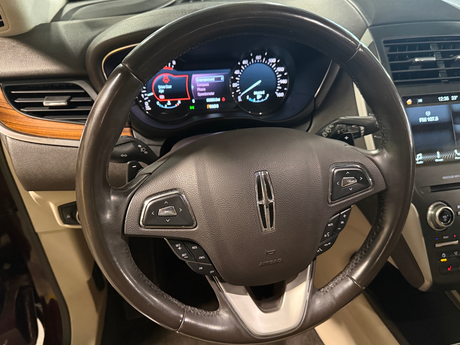 Thumbnail: 2017 Lincoln MKC - 4