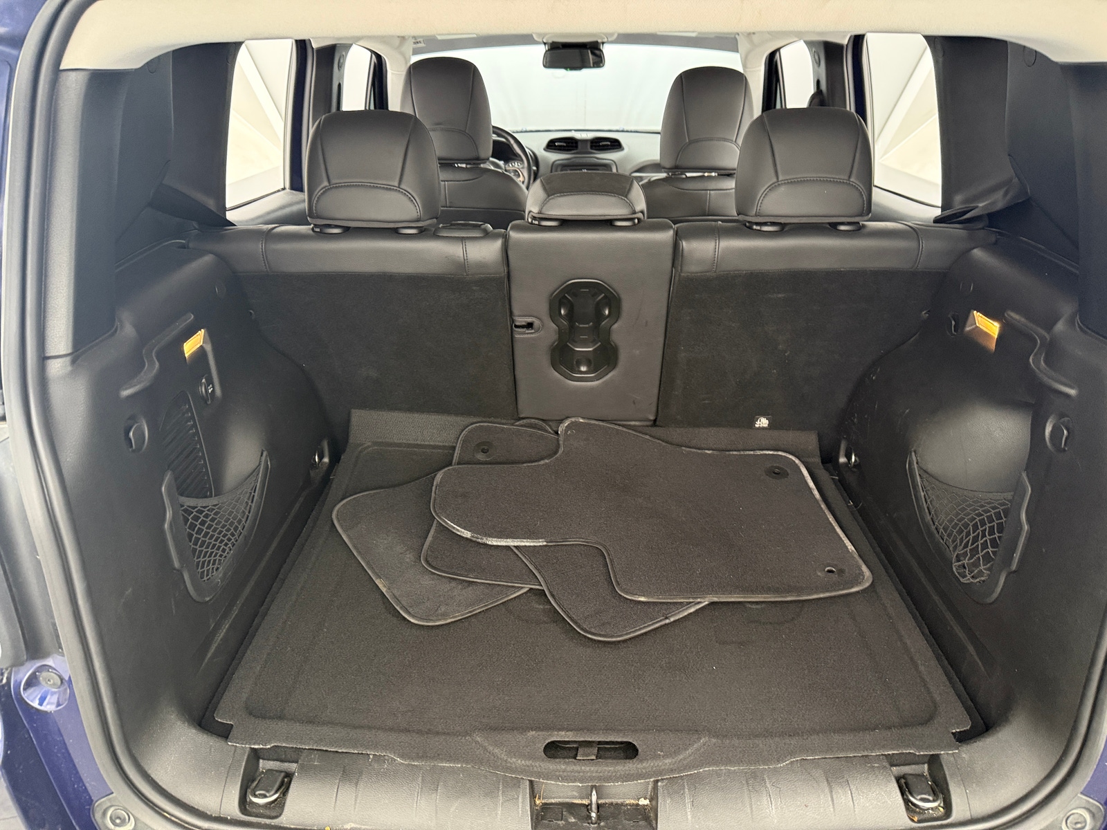 Thumbnail: 2016 Jeep Renegade - 6