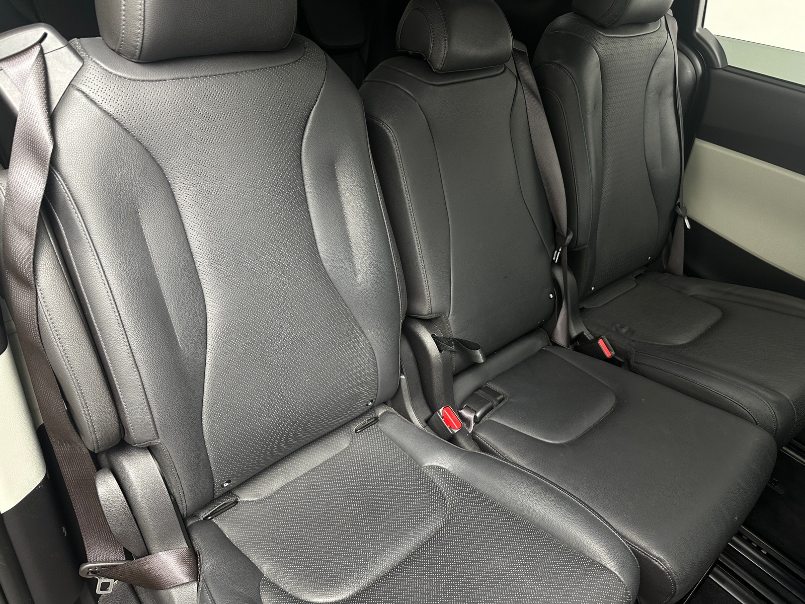 Thumbnail: 2024 Kia Carnival - 5