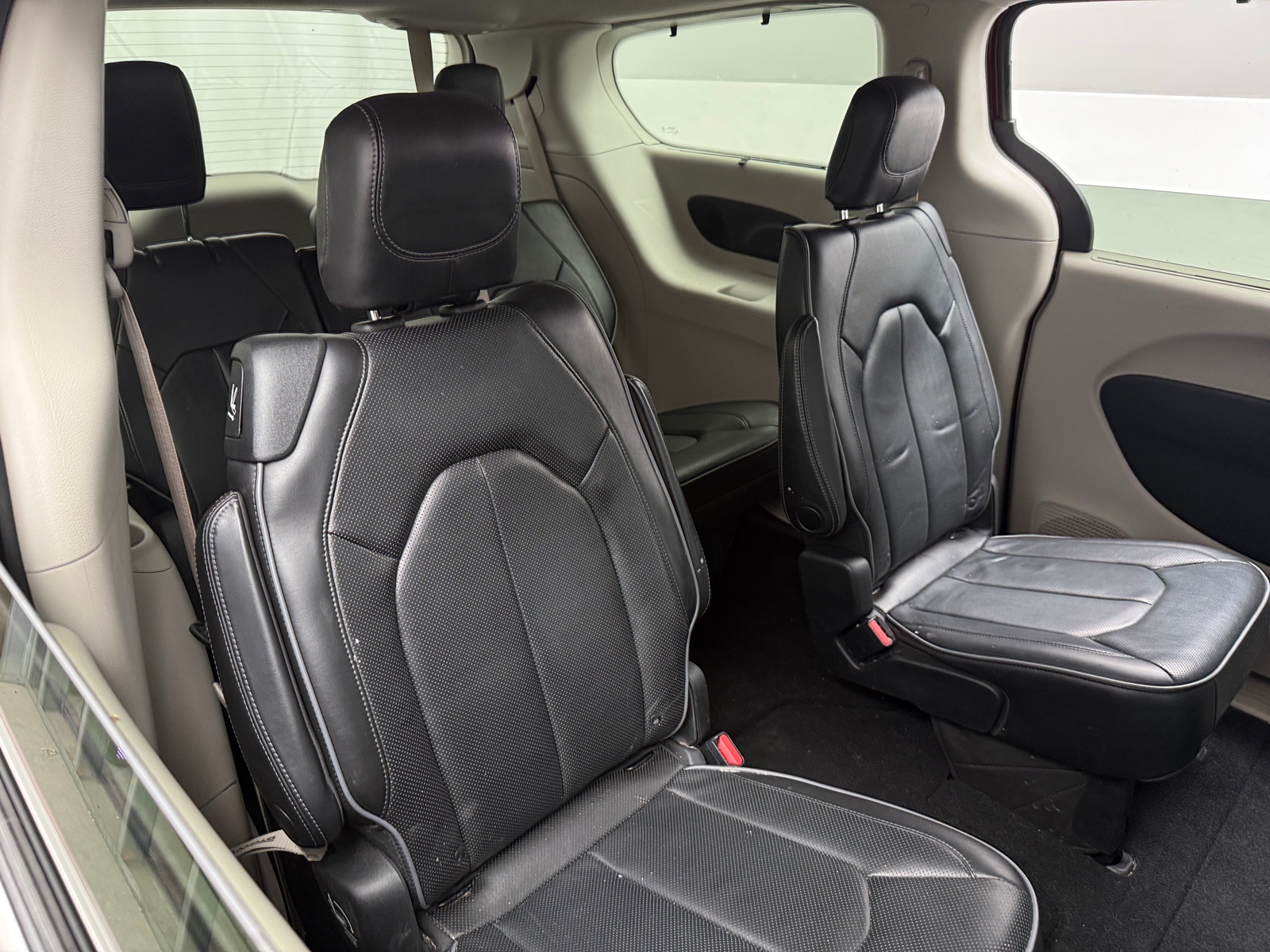 Thumbnail: 2020 Chrysler Pacifica - 5