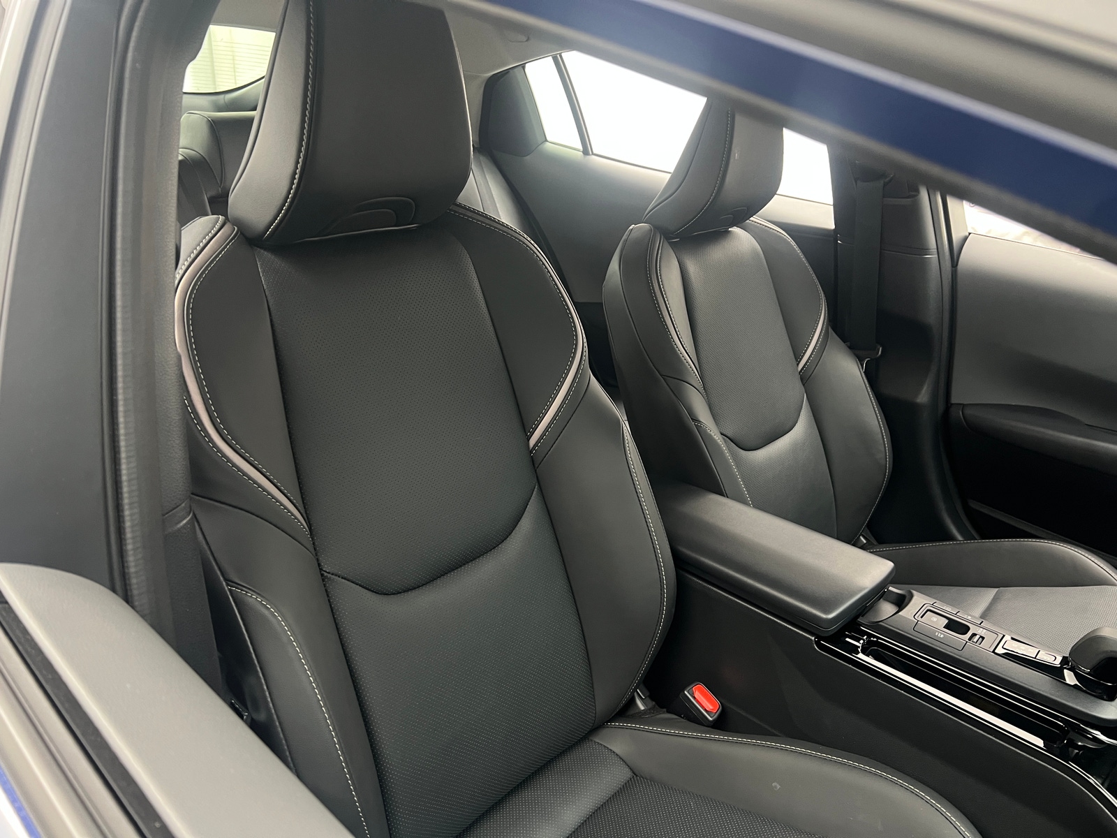 Thumbnail: 2025 Toyota Prius - 2