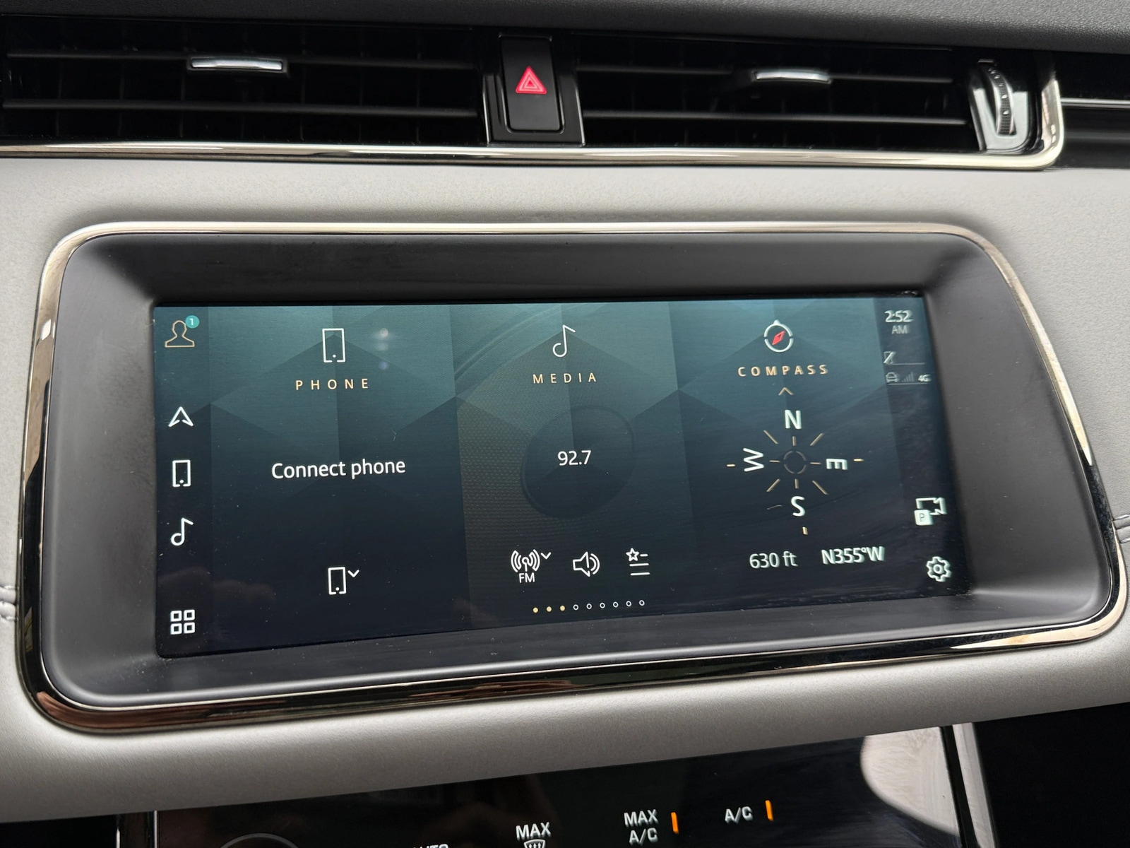 Thumbnail: 2021 Land Rover Range Rover Evoque - 3