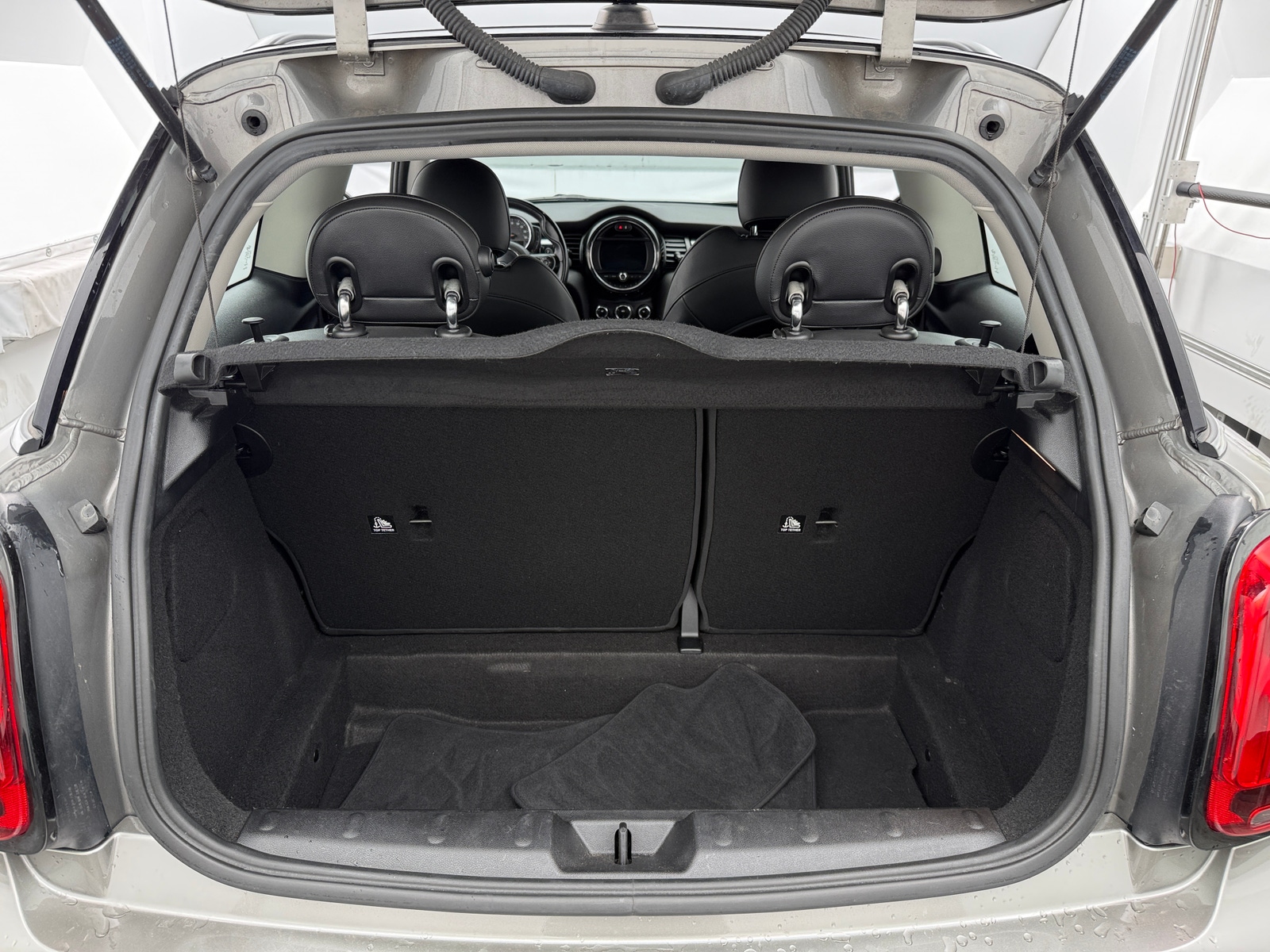 Thumbnail: 2019 MINI Cooper Hardtop - 6