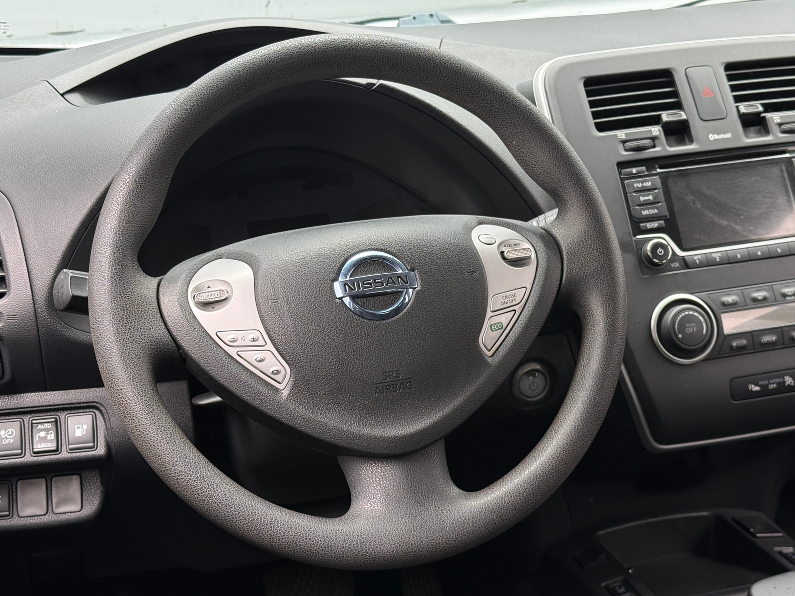 Thumbnail: 2017 Nissan Leaf - 5