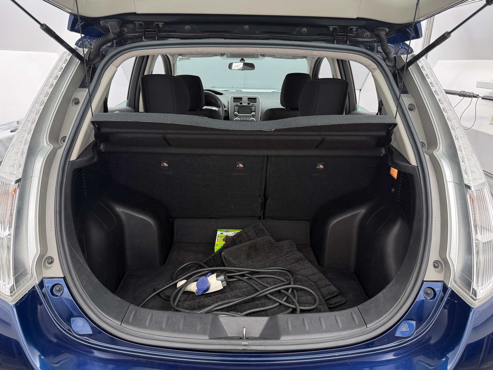 Thumbnail: 2017 Nissan Leaf - 7