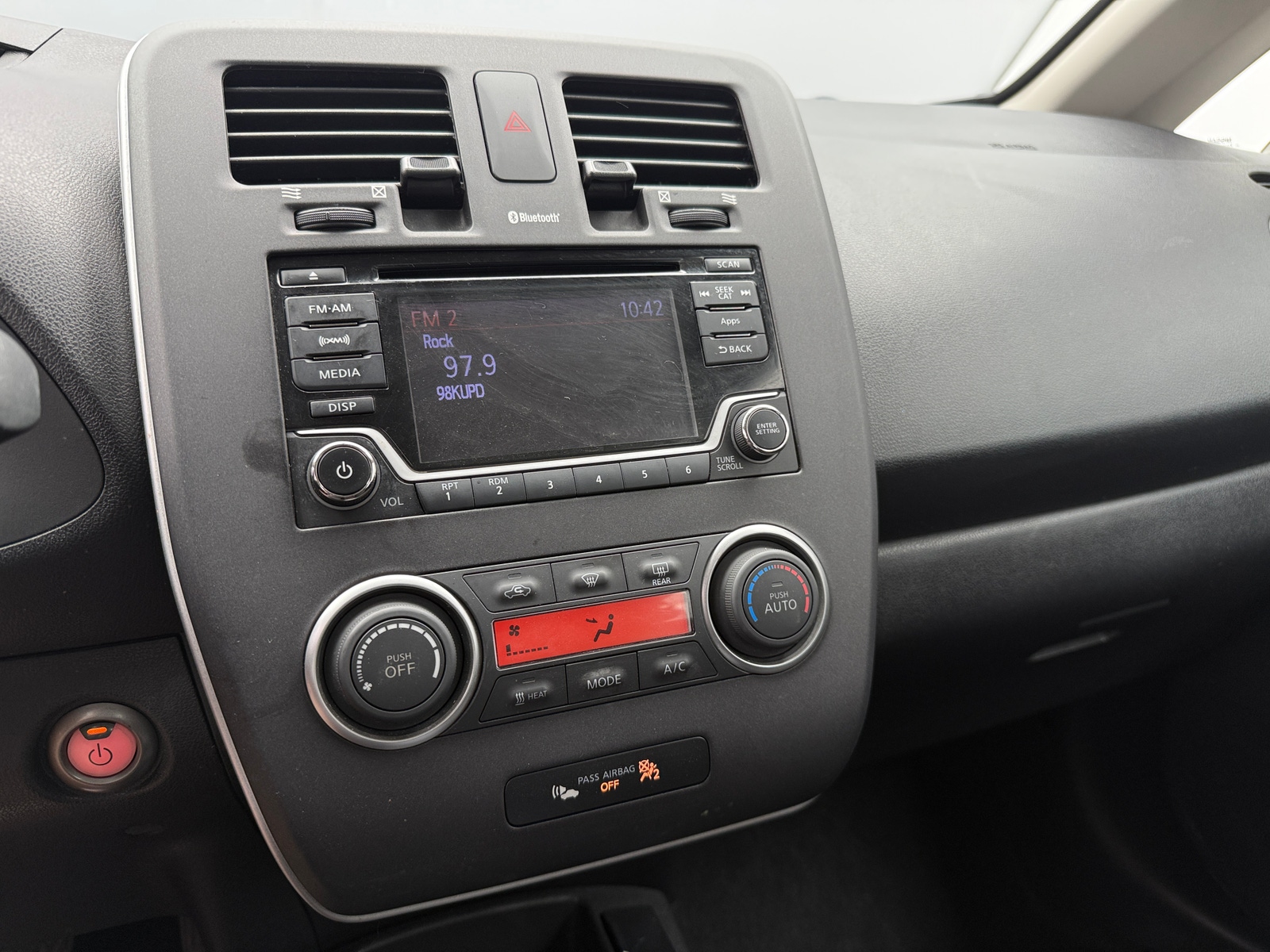 Thumbnail: 2017 Nissan Leaf - 4