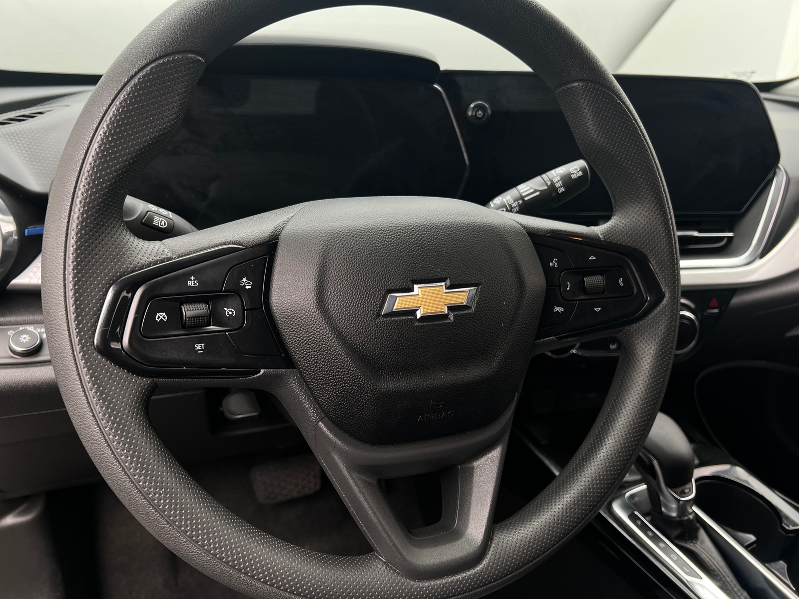 Thumbnail: 2025 Chevrolet Trax - 5