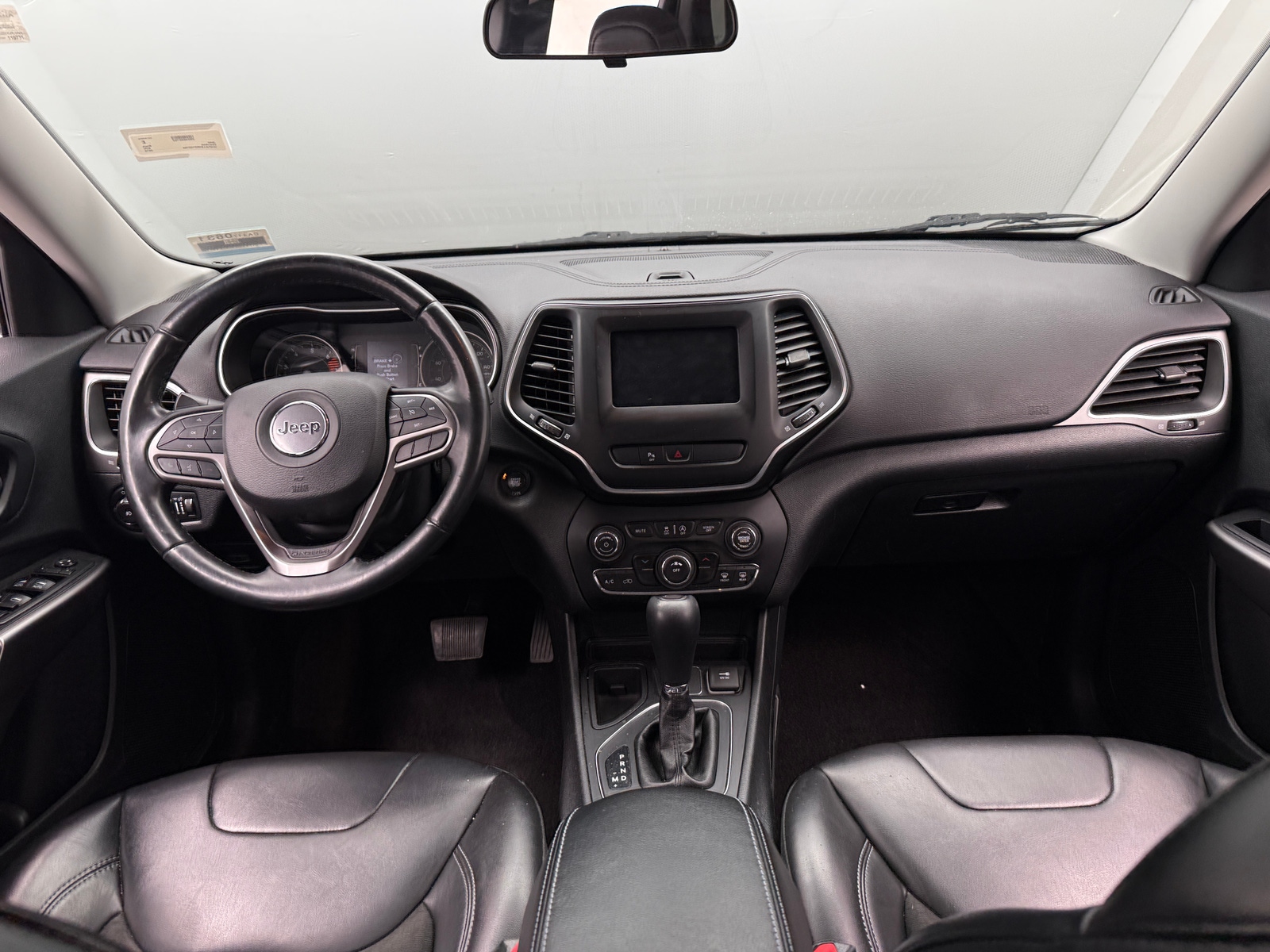 Thumbnail: 2019 Jeep Cherokee - 3