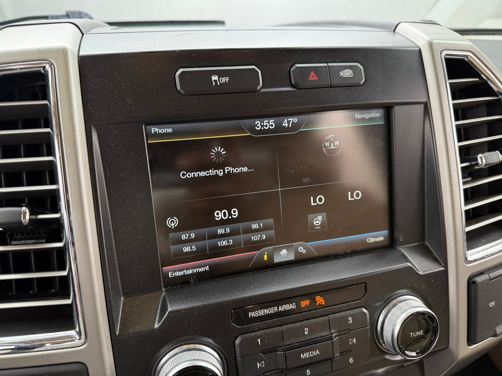 Thumbnail: 2015 Ford Econoline - 3