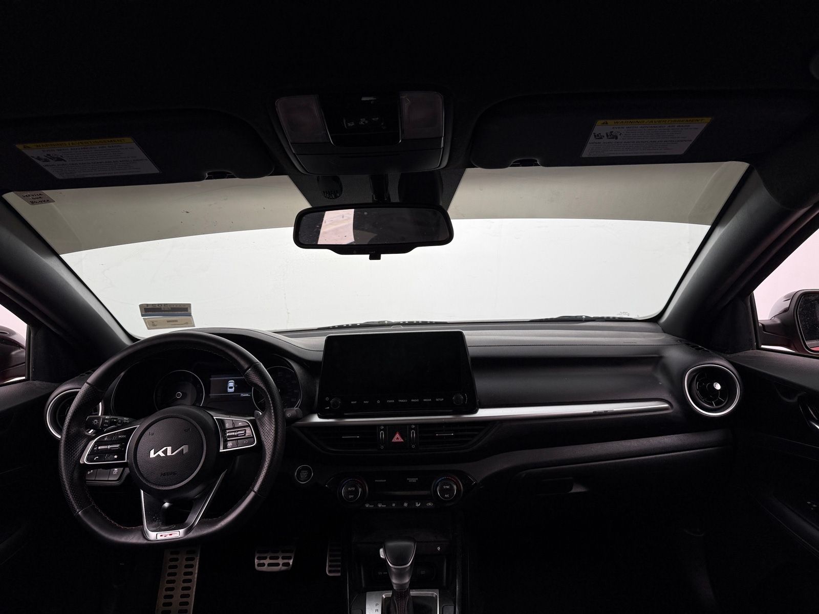 Thumbnail: 2022 Kia Forte - 3