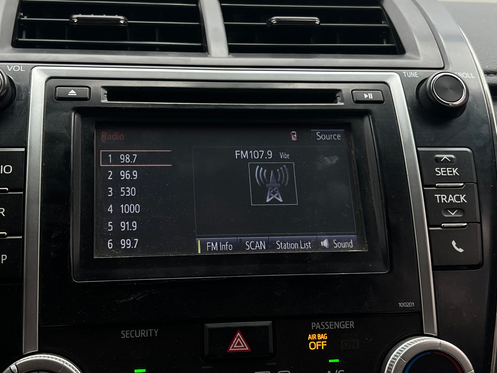 Thumbnail: 2014 Toyota Camry - 4