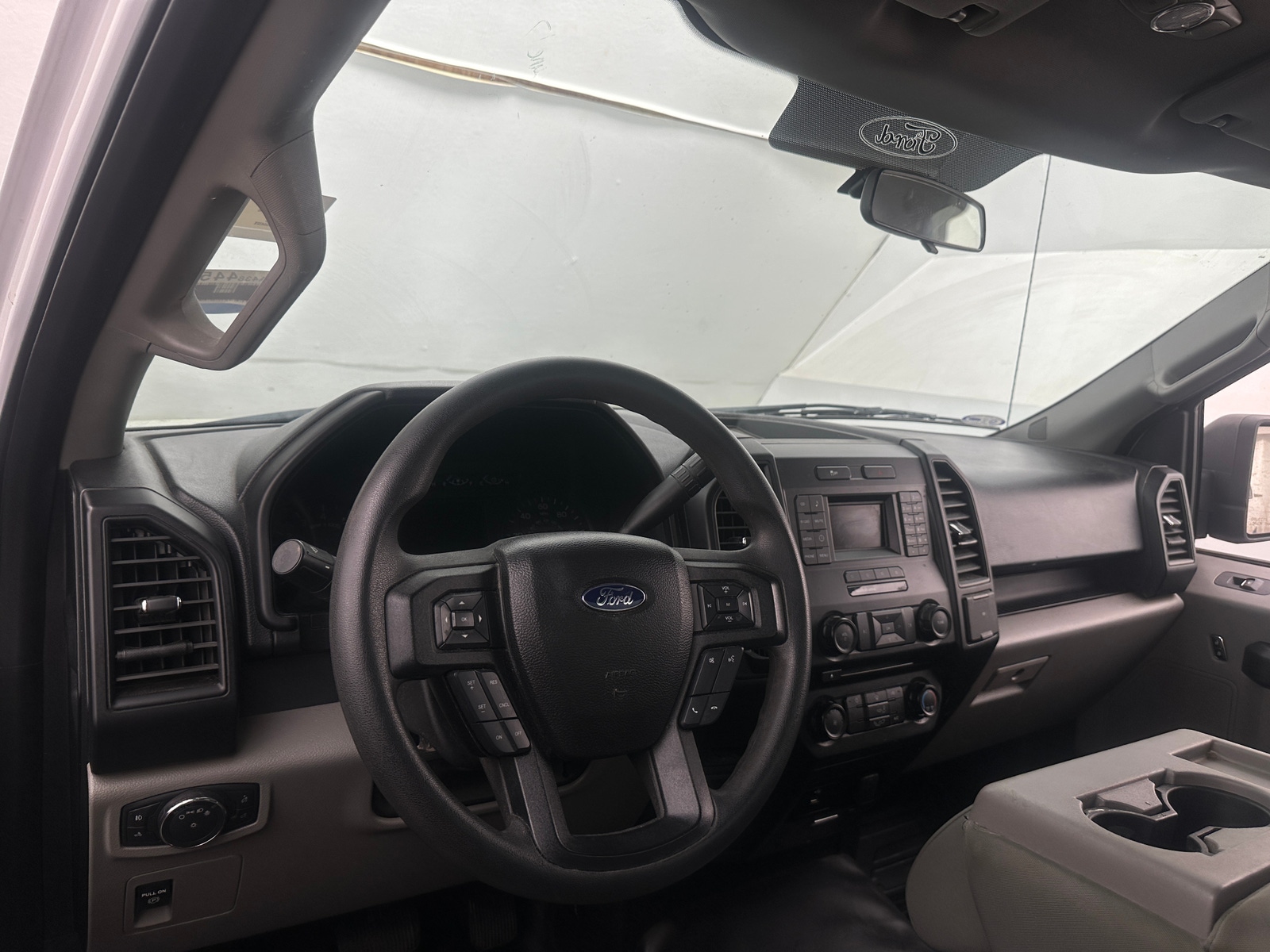 Thumbnail: 2016 Ford Econoline - 3