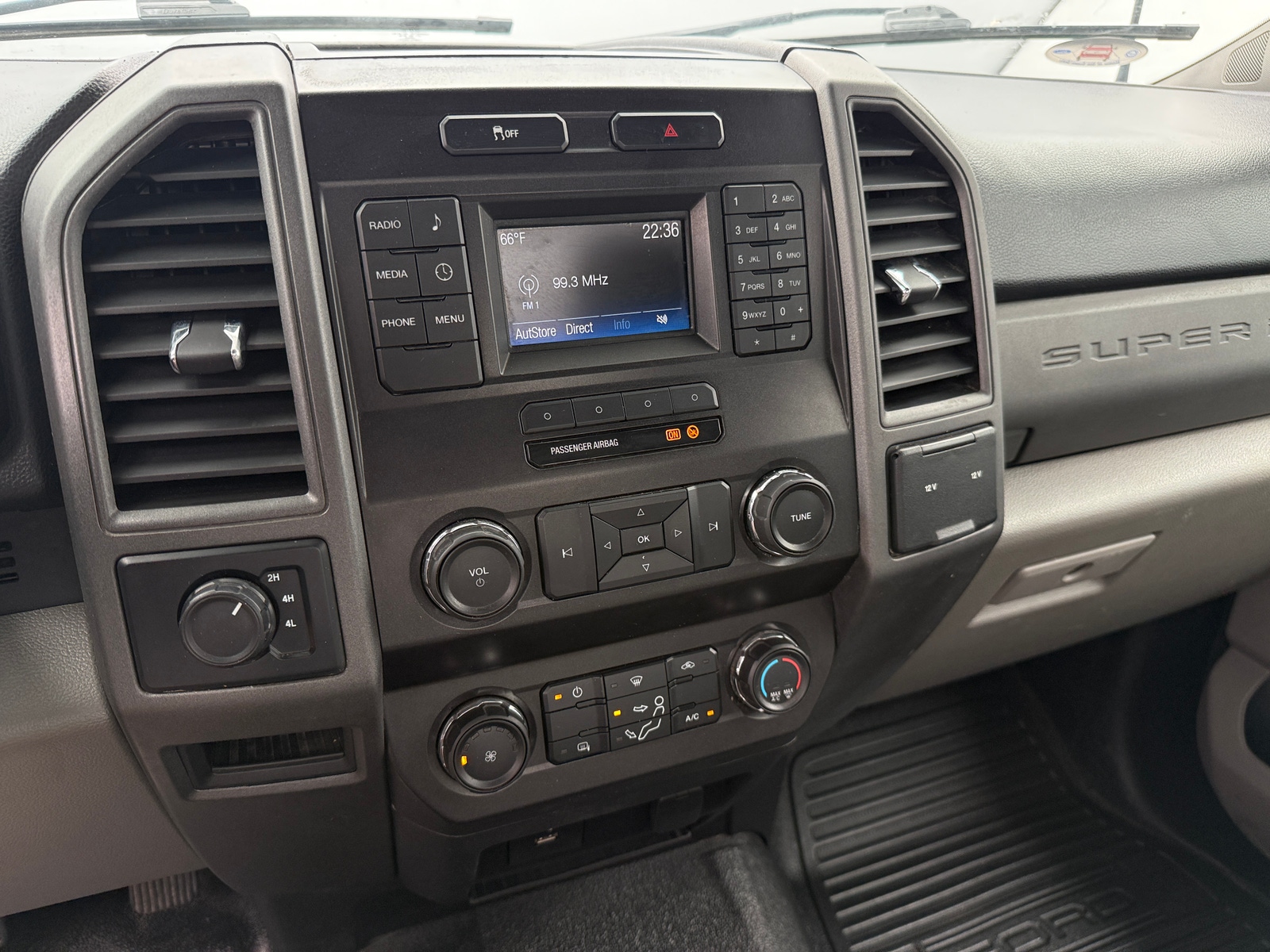 Thumbnail: 2019 Ford Econoline - 4