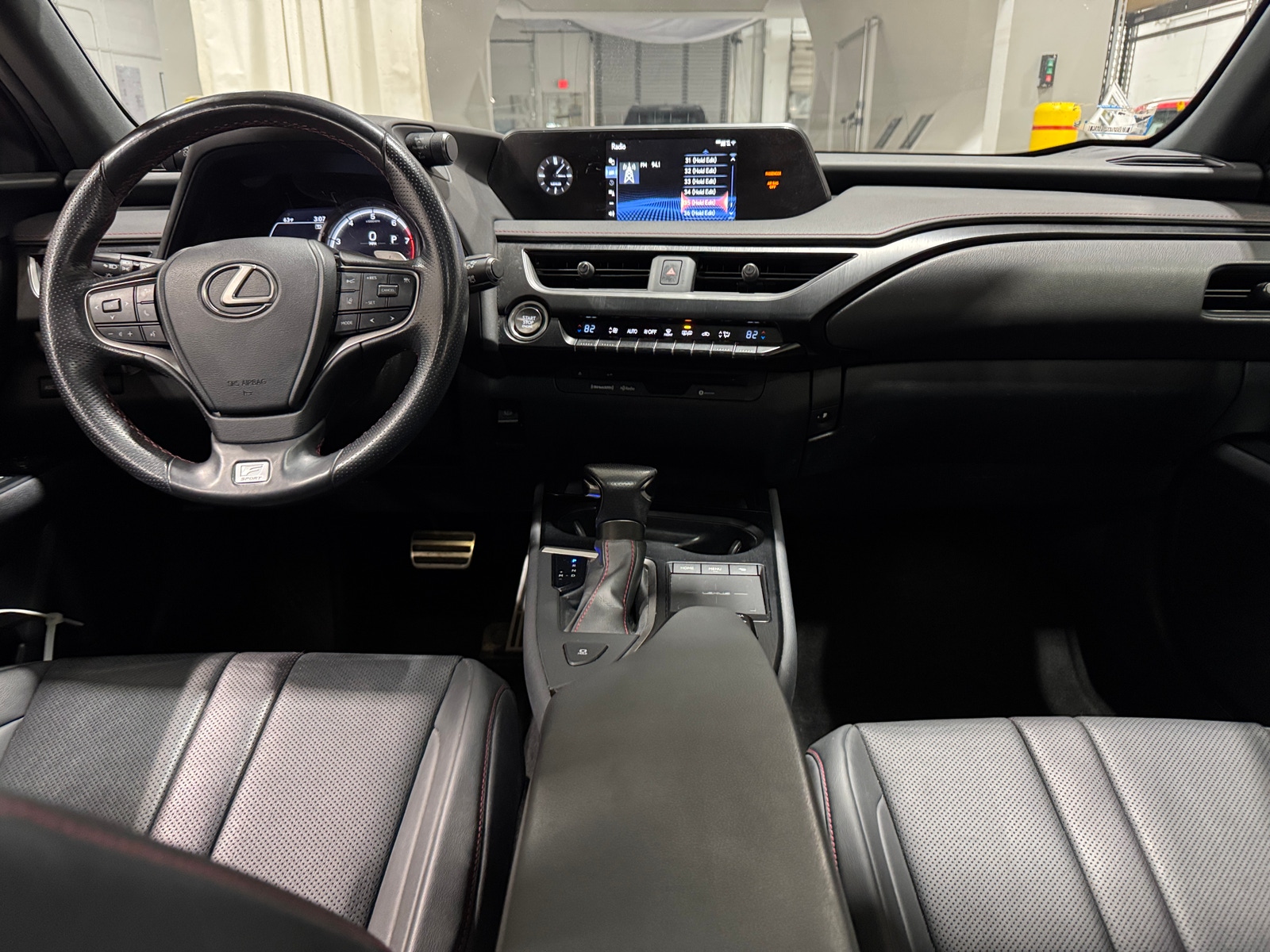 Thumbnail: 2021 Lexus UX - 2