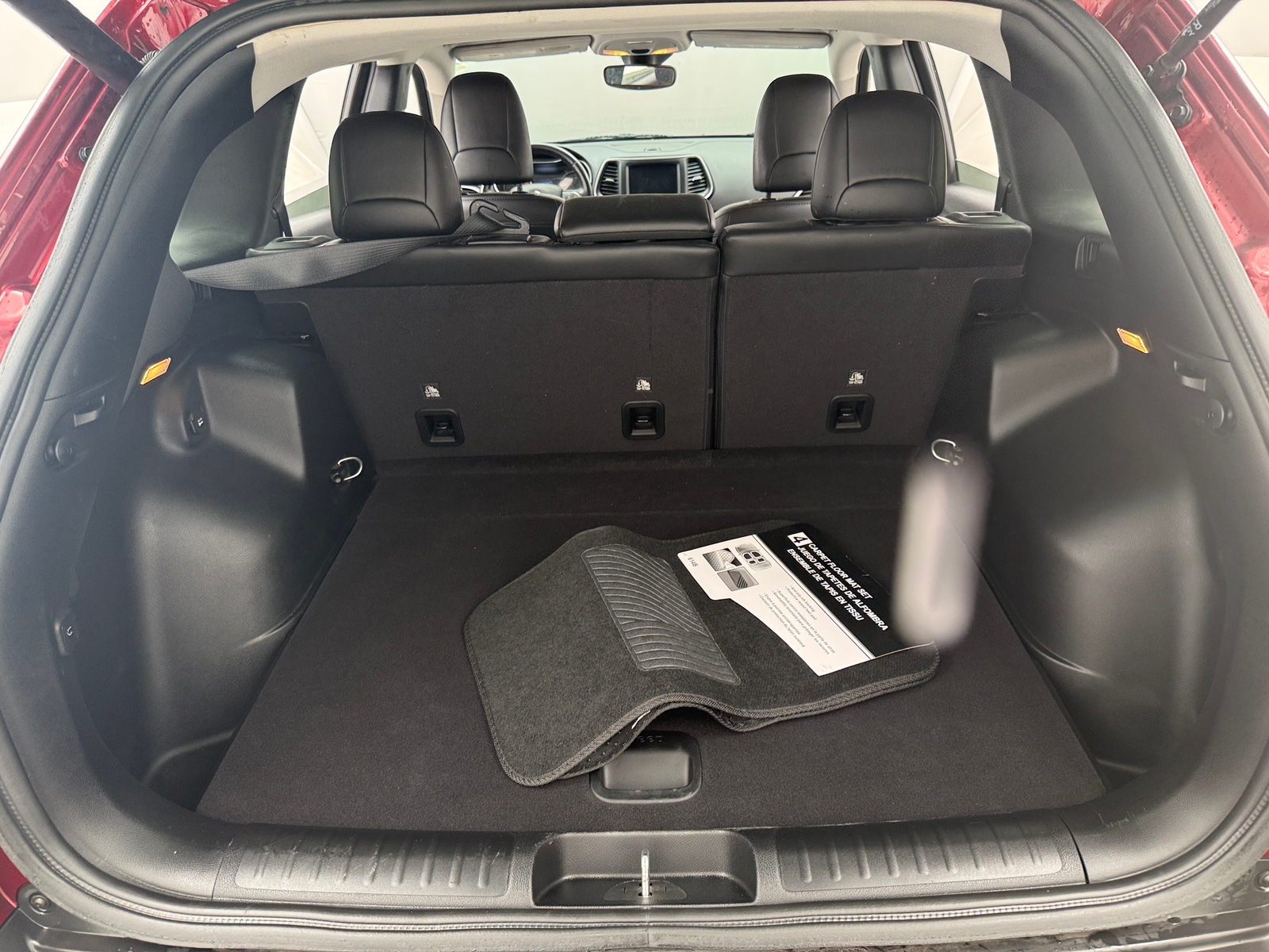 Thumbnail: 2021 Jeep Cherokee - 6