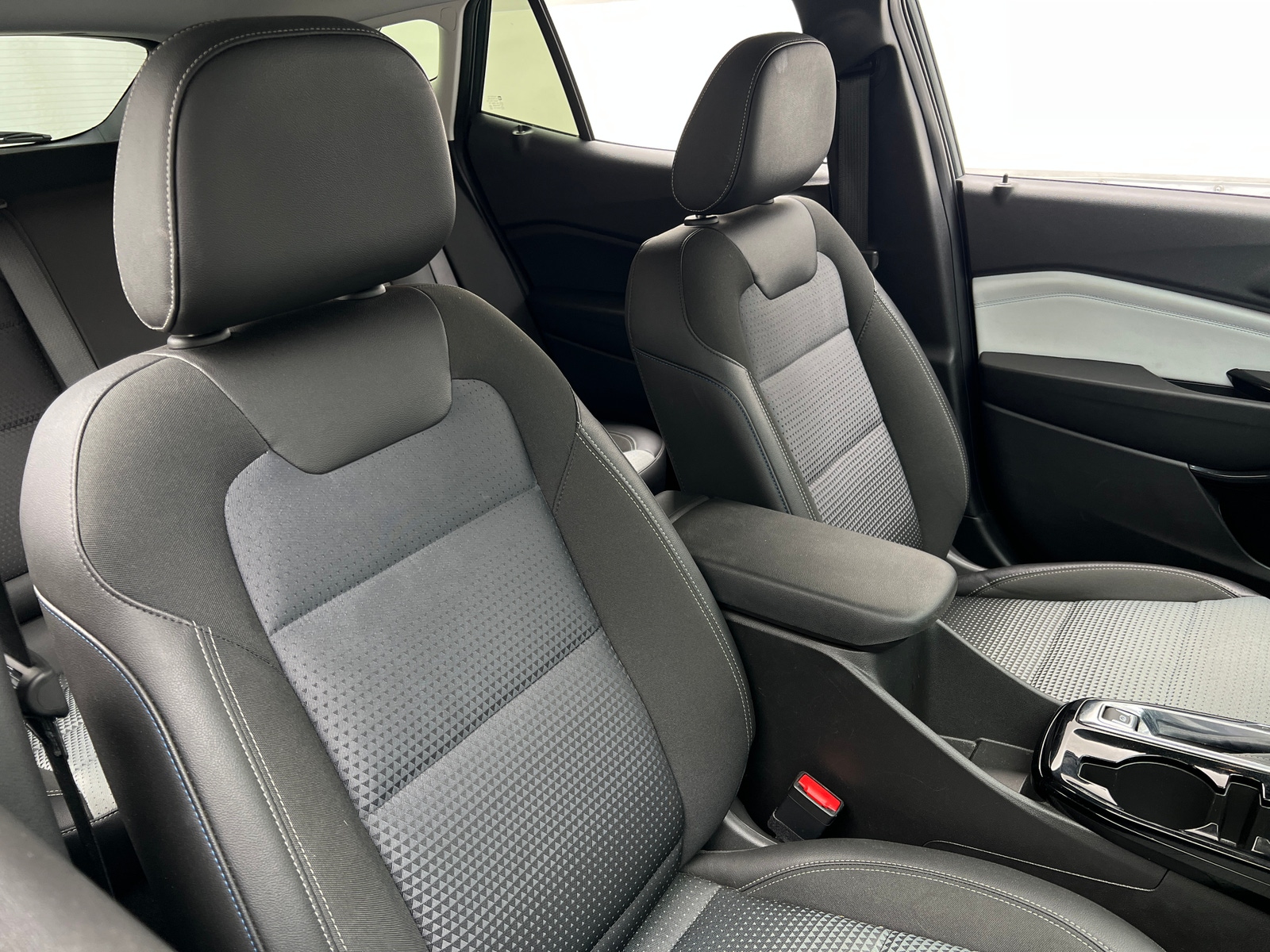 Thumbnail: 2025 Chevrolet Trax - 2