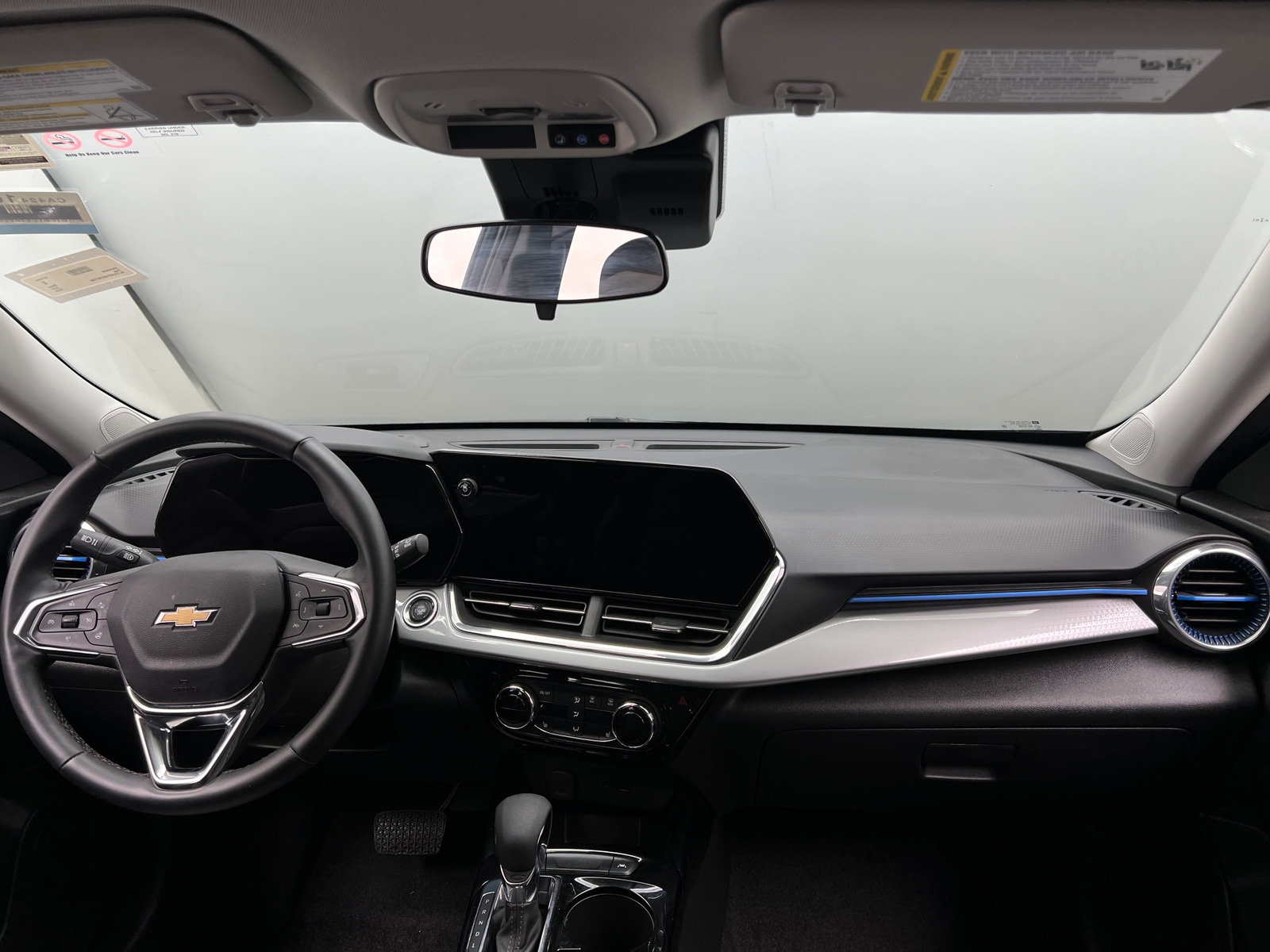 Thumbnail: 2025 Chevrolet Trax - 3