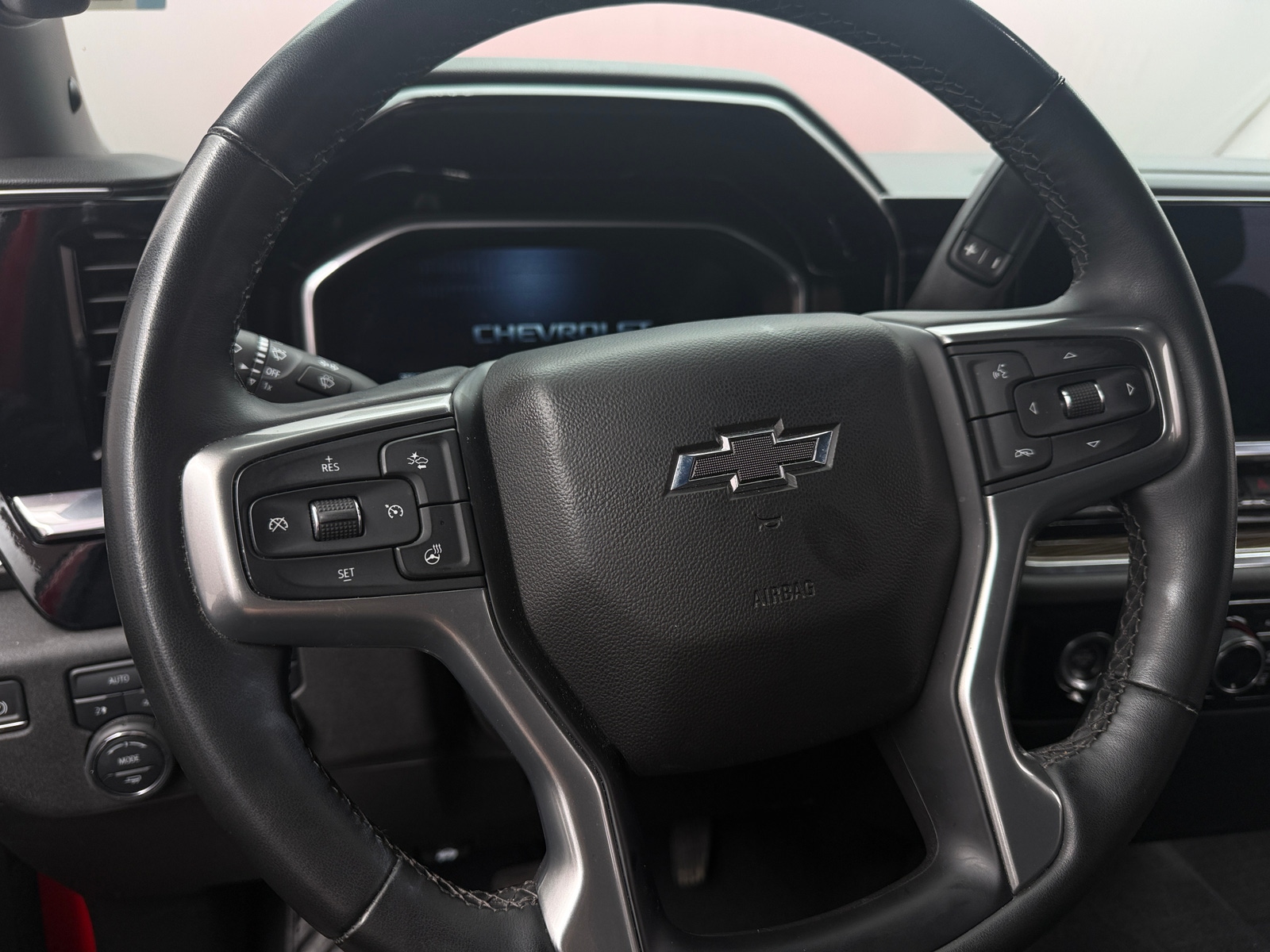 Thumbnail: 2023 Chevrolet Silverado 1500 - 5