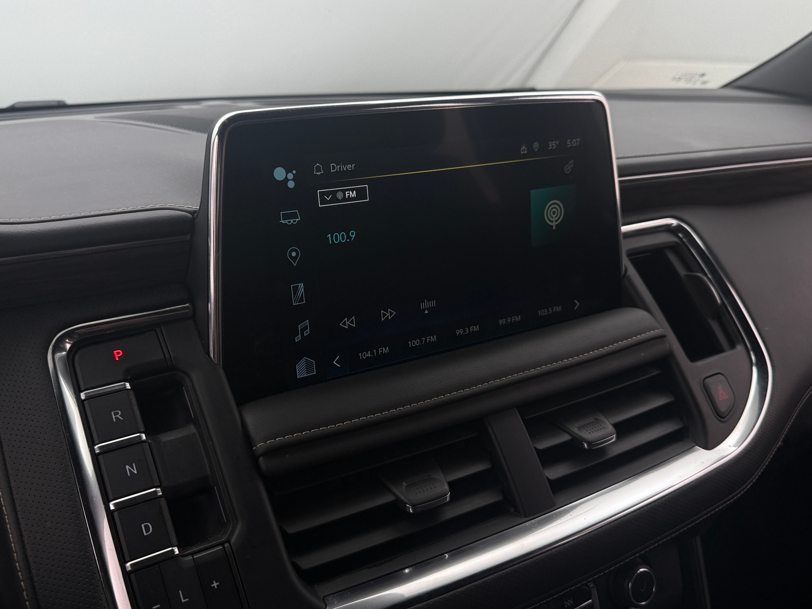 Thumbnail: 2024 Chevrolet Tahoe - 3