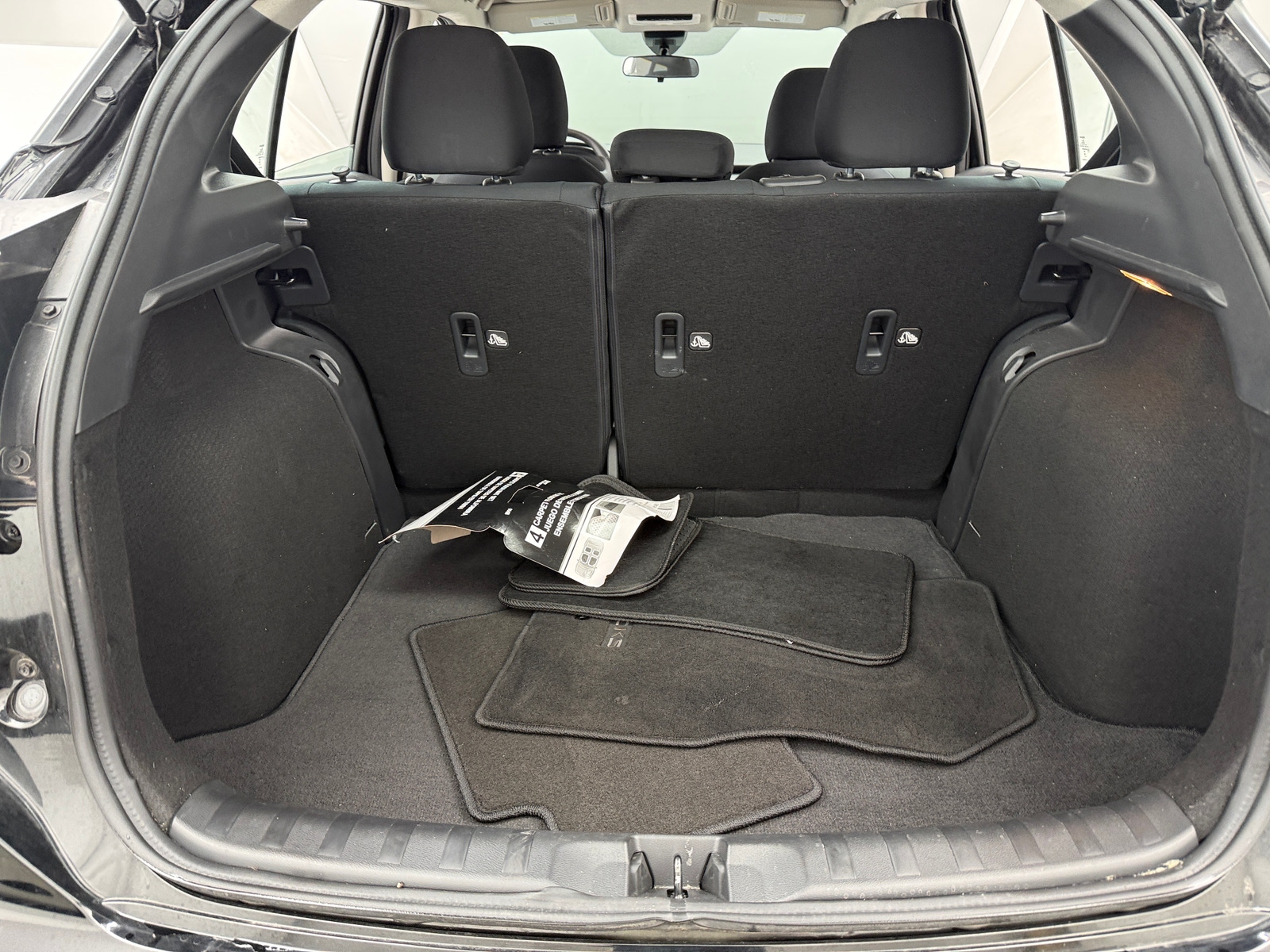 Thumbnail: 2024 Nissan Kicks - 7