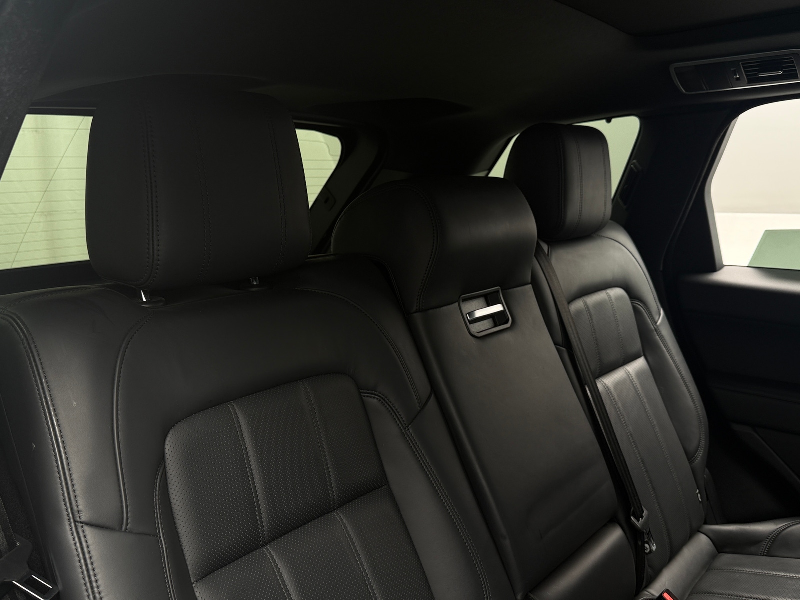 Thumbnail: 2022 Land Rover Range Rover Sport - 5