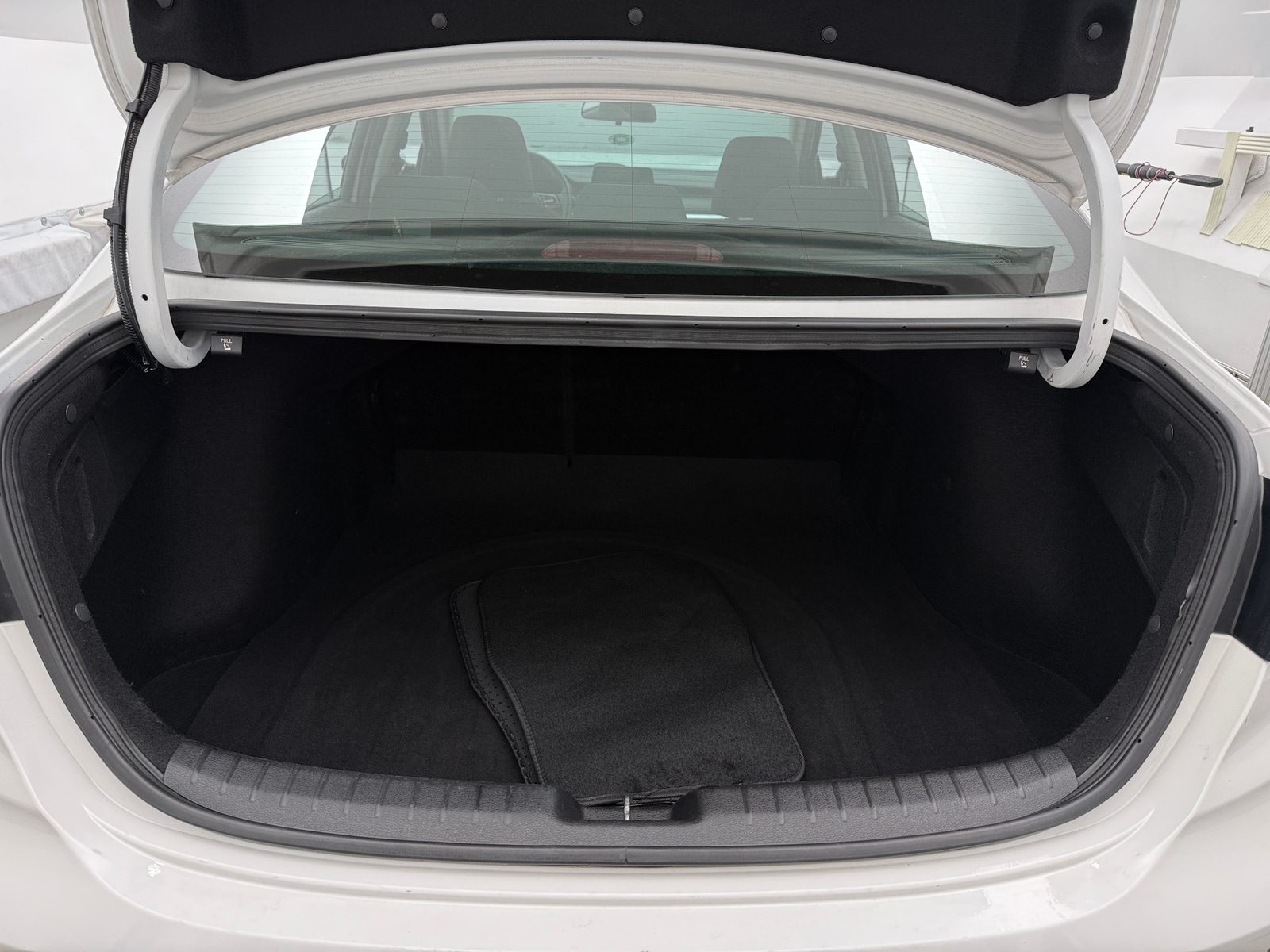 Thumbnail: 2023 Kia Forte - 7