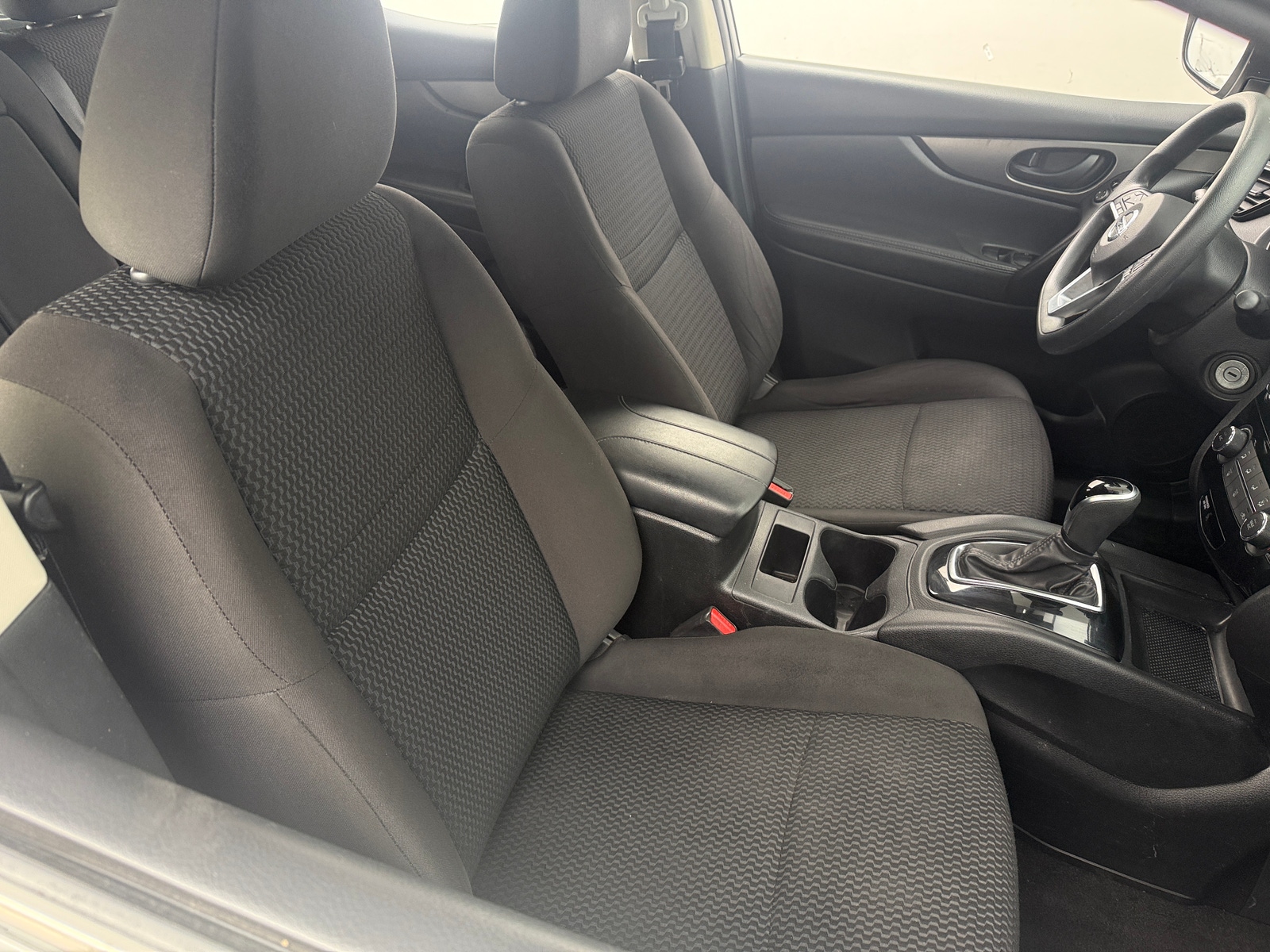 Thumbnail: 2020 Nissan Rogue Sport - 2