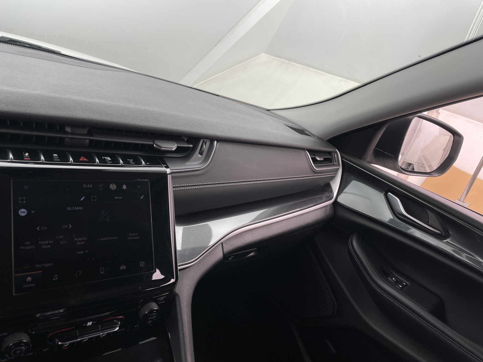 Thumbnail: 2023 Jeep Grand Cherokee - 4