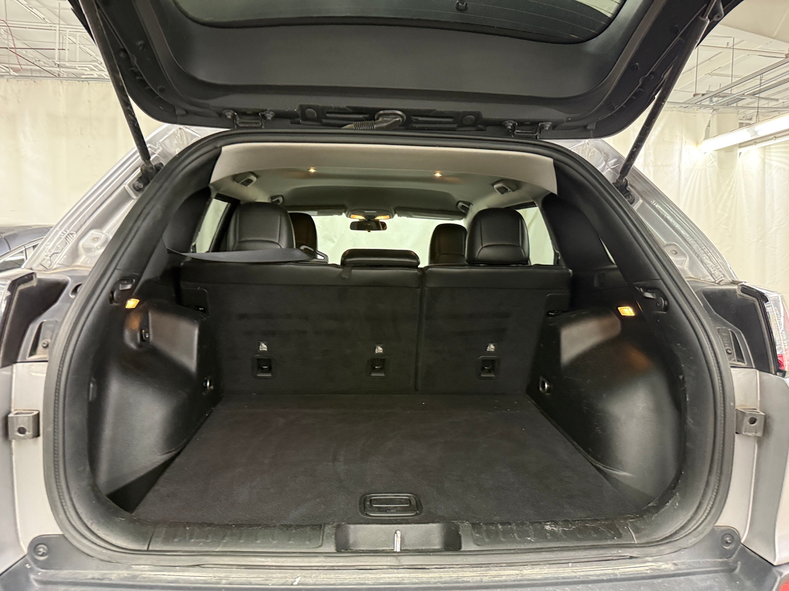 Thumbnail: 2019 Jeep Cherokee - 7